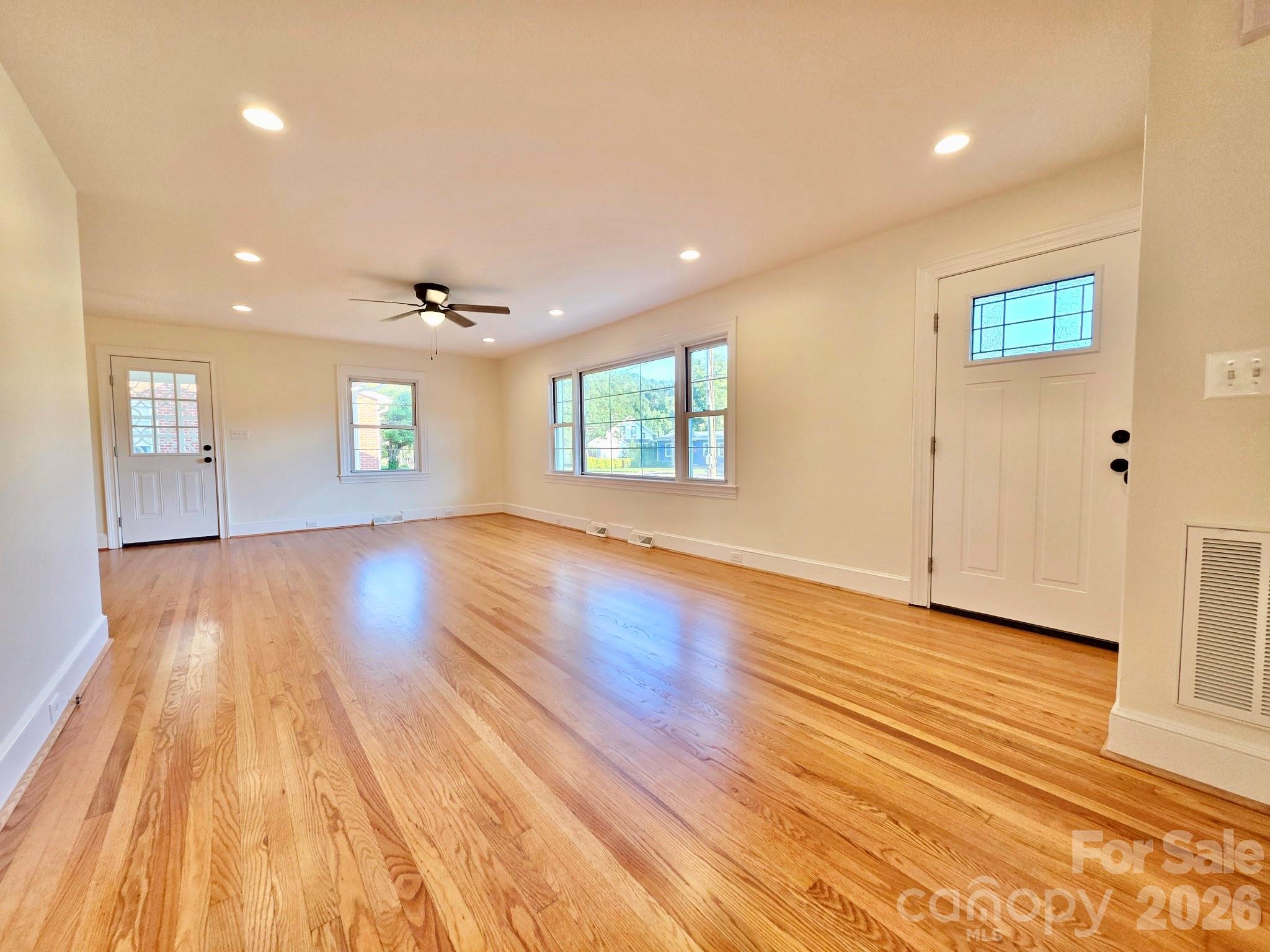 264 3rd Avenue SW — Taylorsville