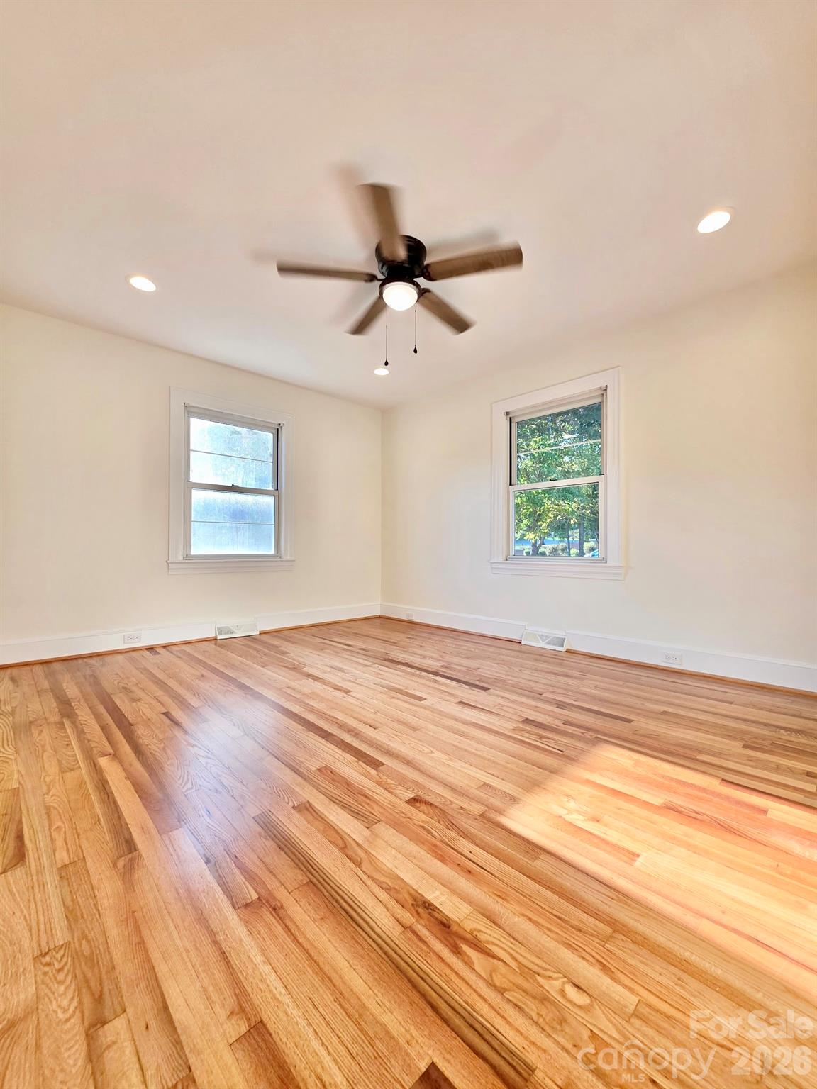 264 3rd Avenue SW — Taylorsville