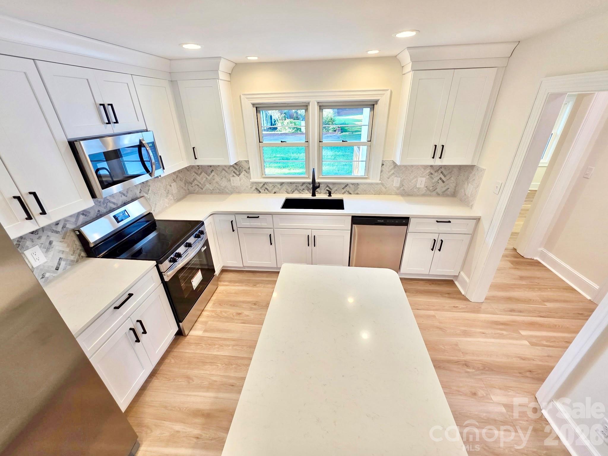 264 3rd Avenue SW — Taylorsville