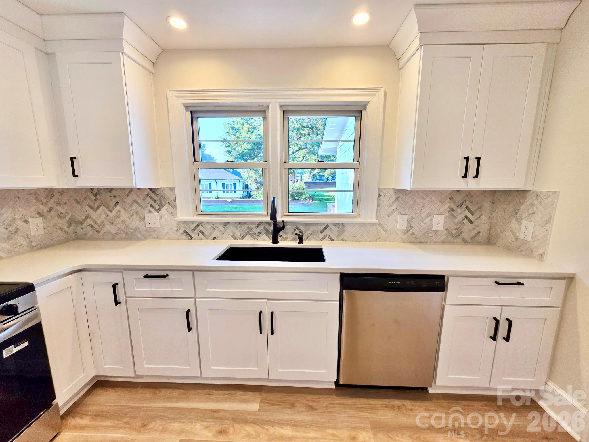 264 3rd Avenue SW — Taylorsville