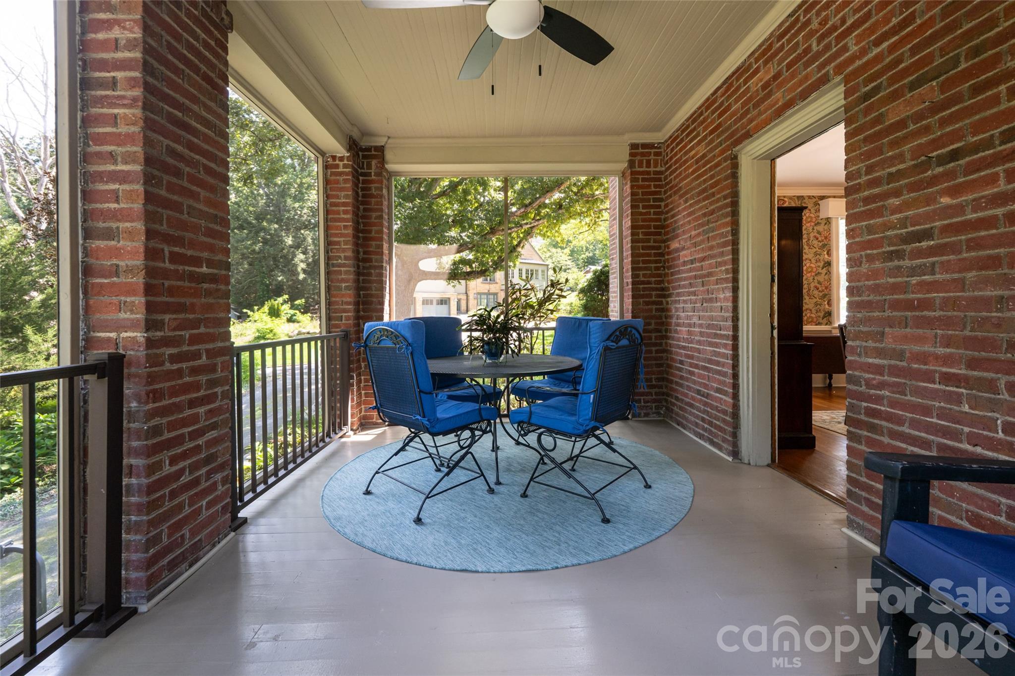 17 Lynwood Road — Asheville