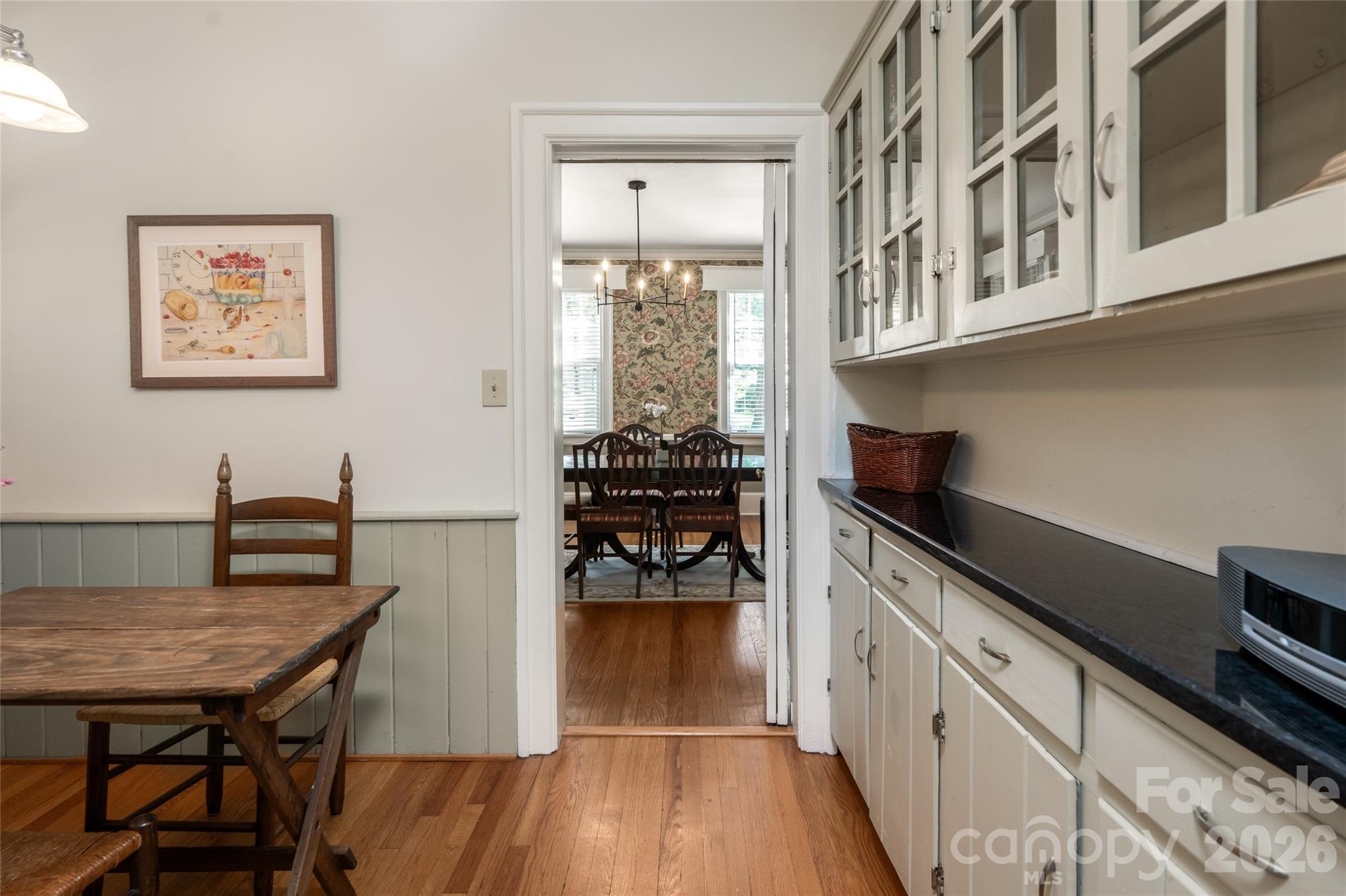 17 Lynwood Road — Asheville