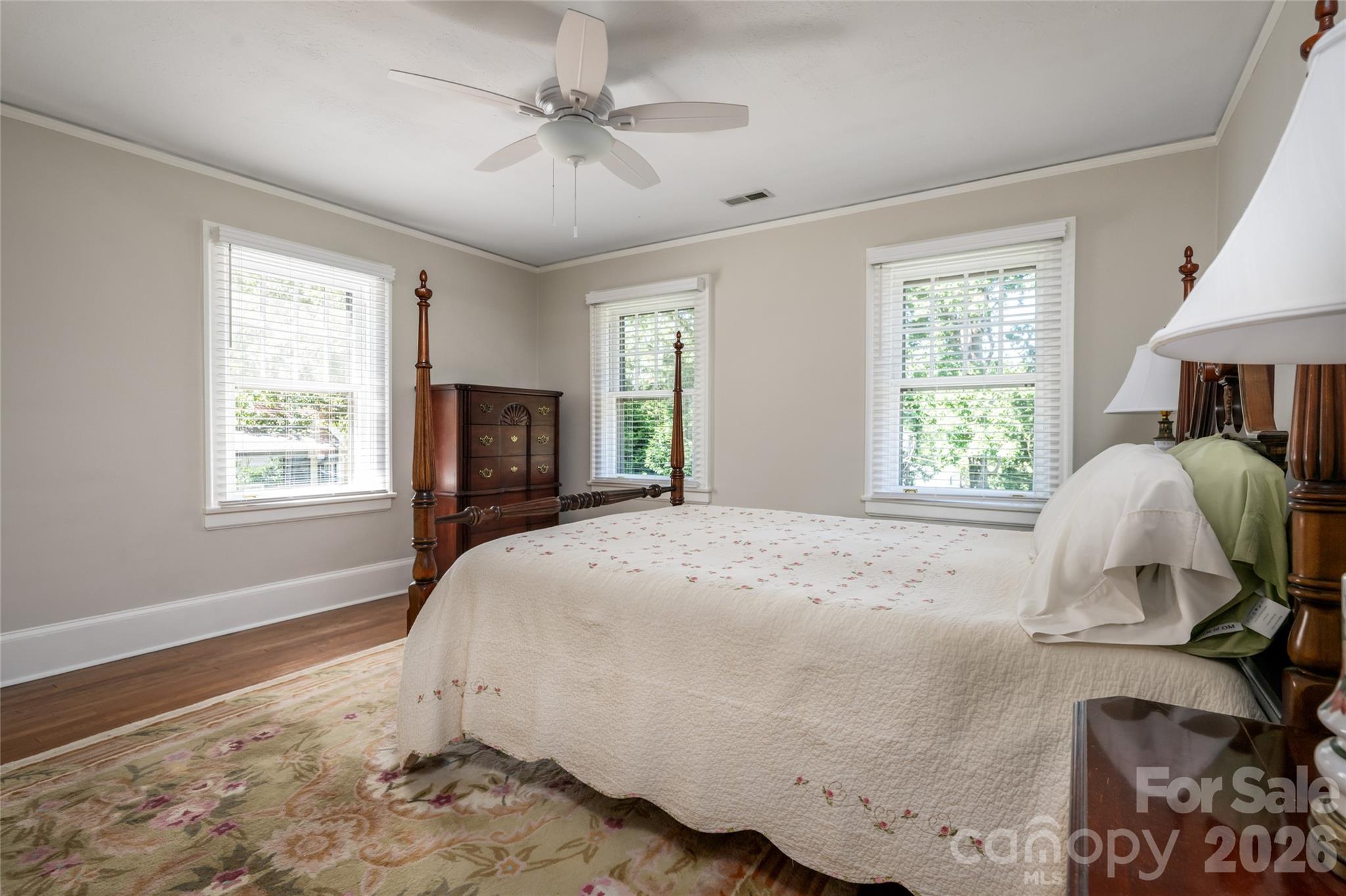 17 Lynwood Road — Asheville