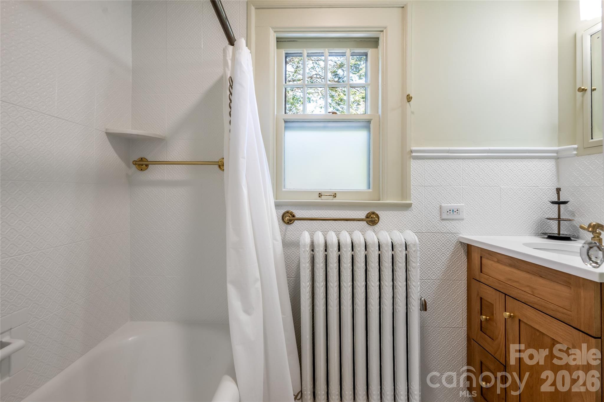 17 Lynwood Road — Asheville