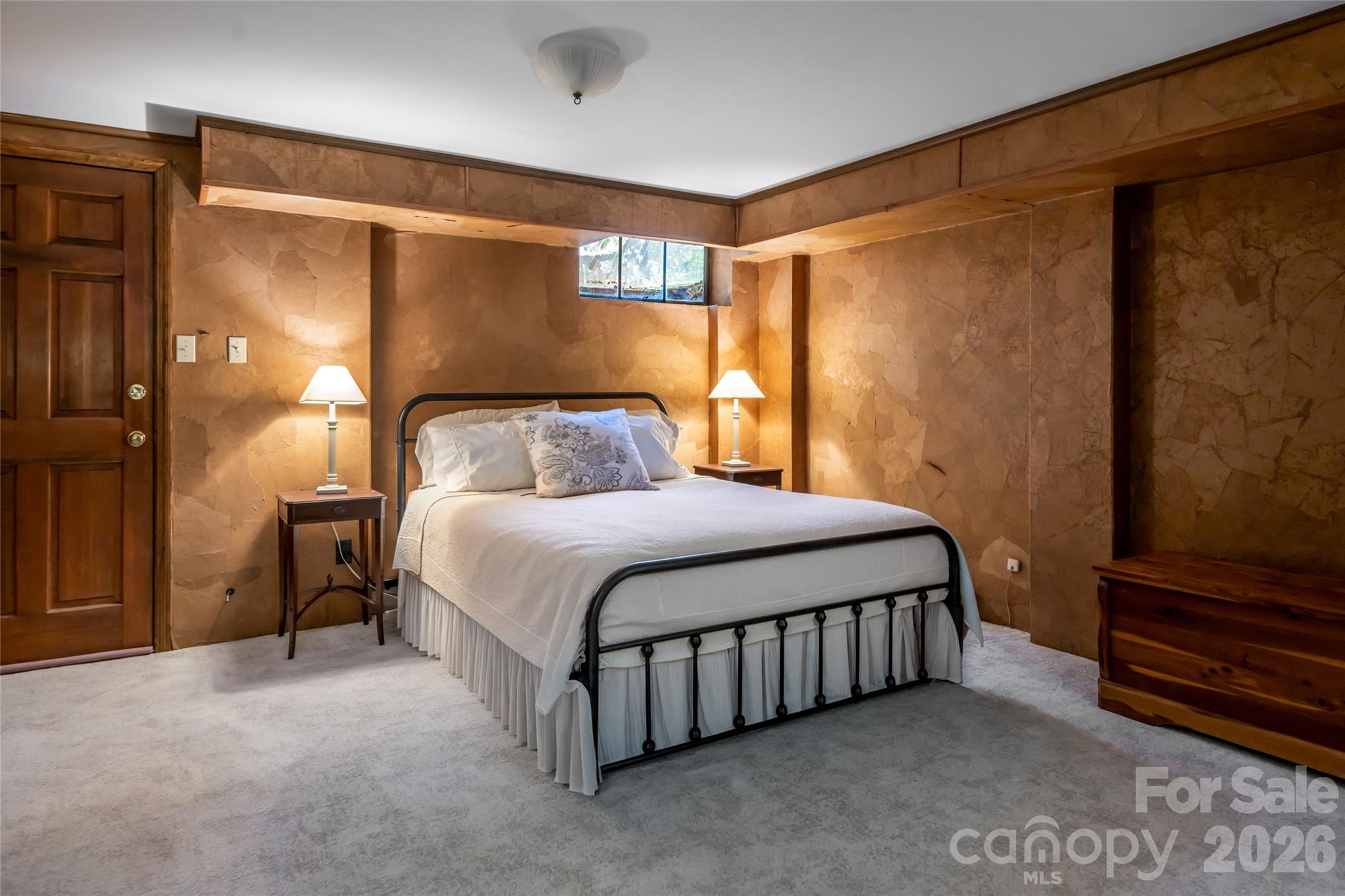 17 Lynwood Road — Asheville