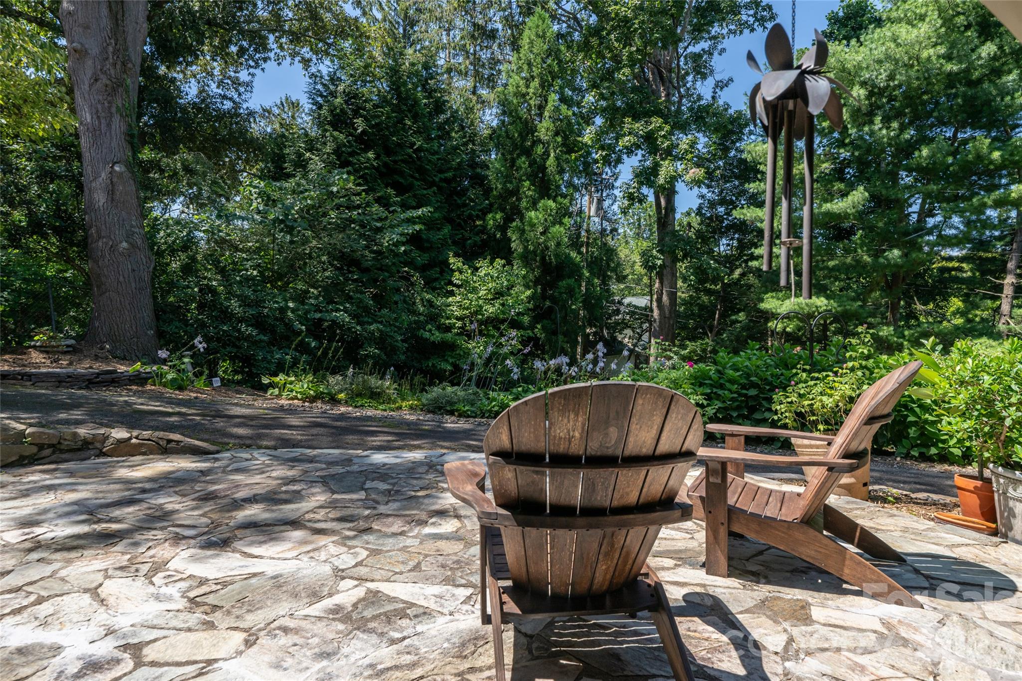 17 Lynwood Road — Asheville