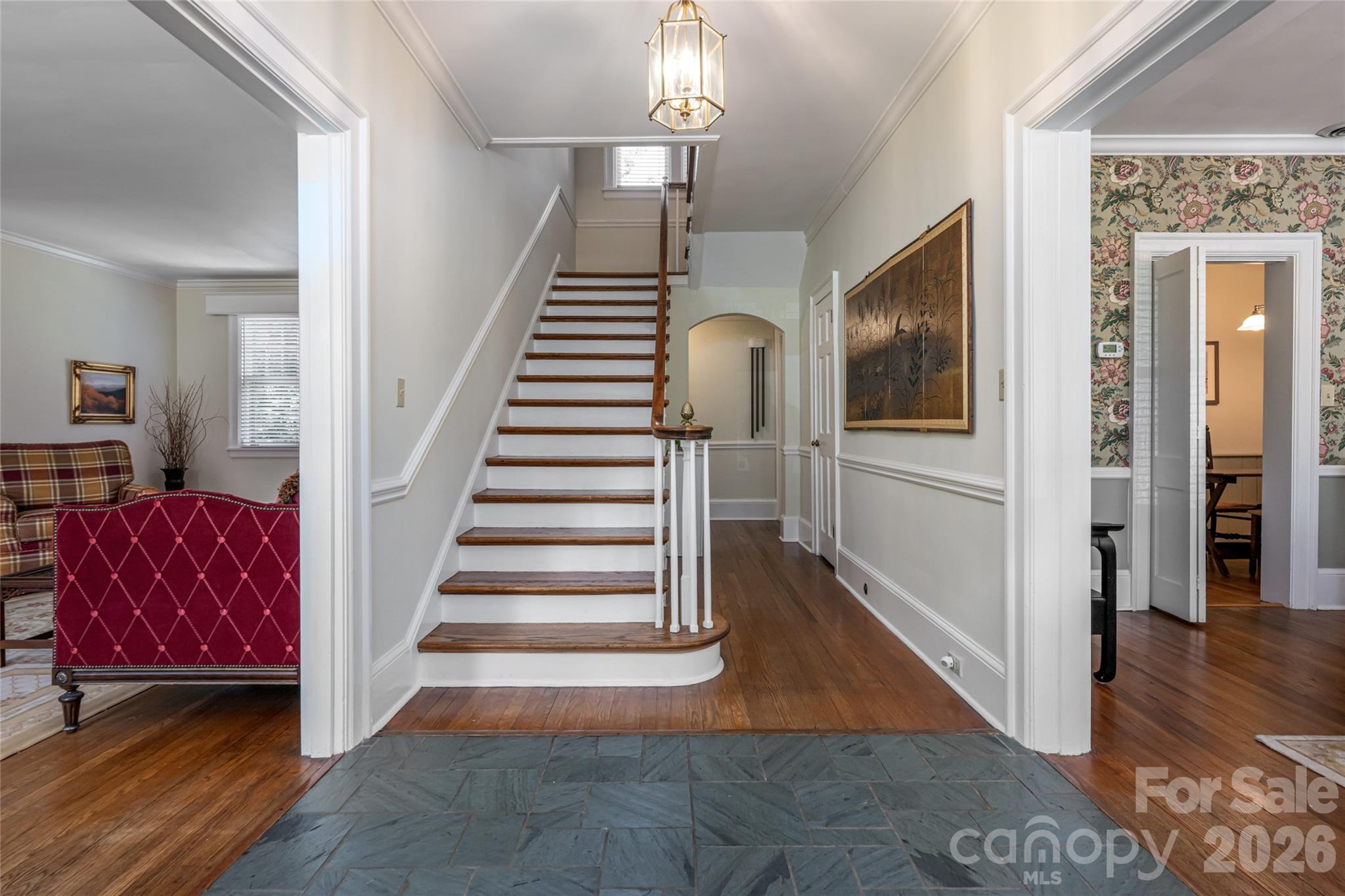 17 Lynwood Road — Asheville