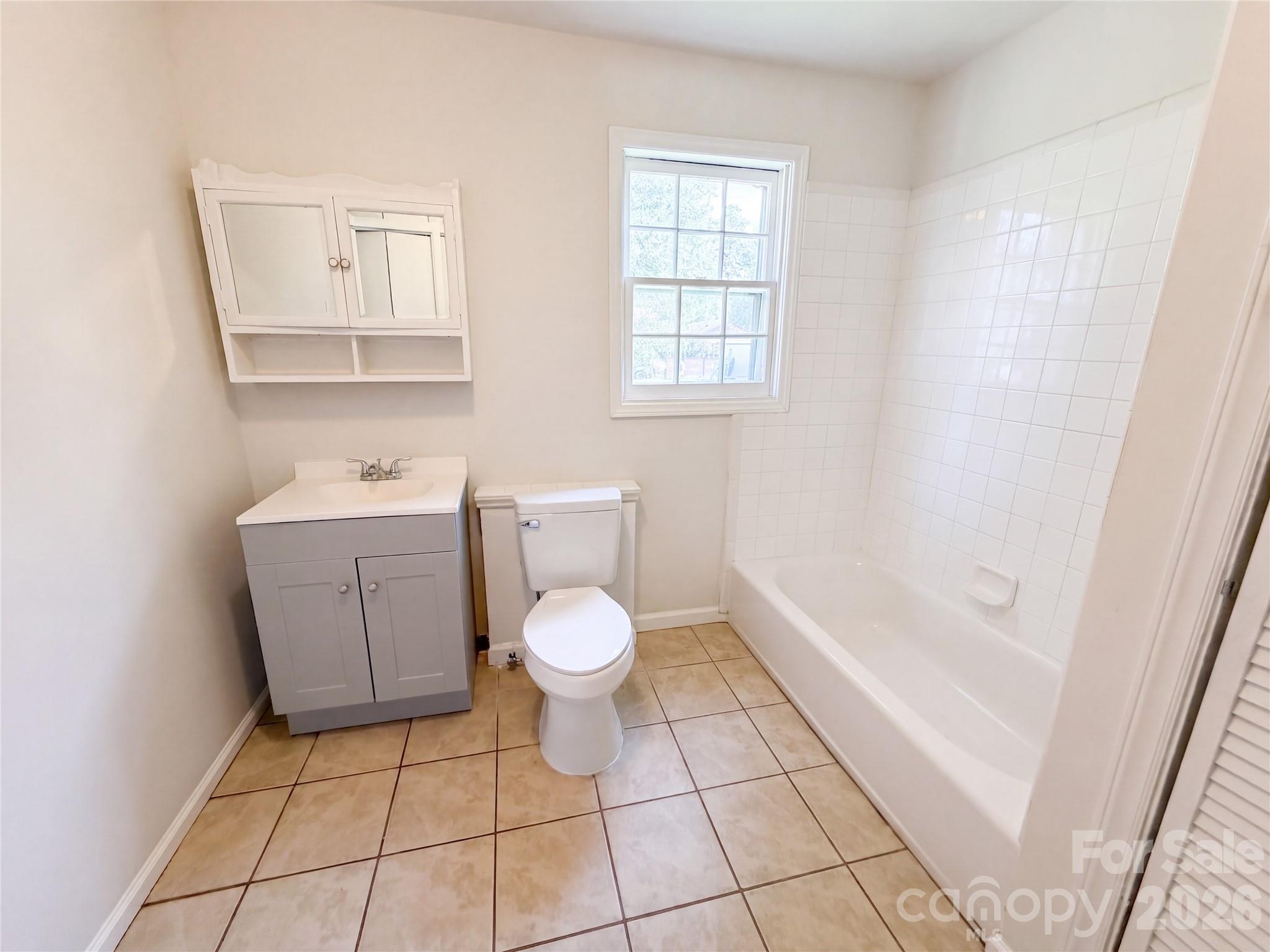 1006 Peachtree Road — Charlotte