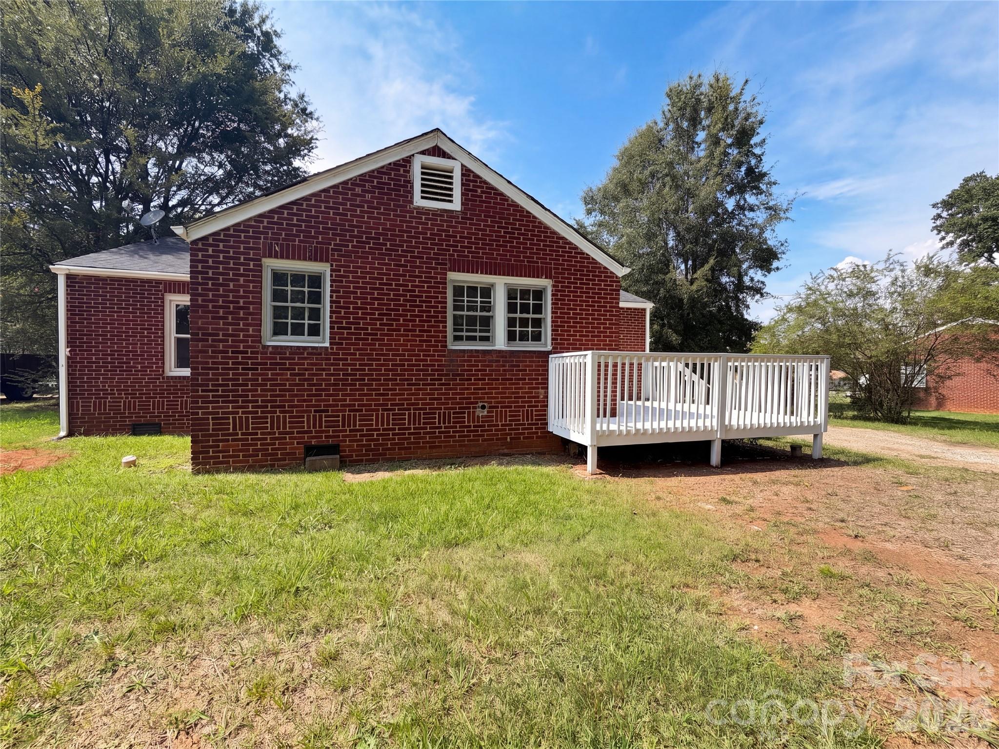 1006 Peachtree Road — Charlotte