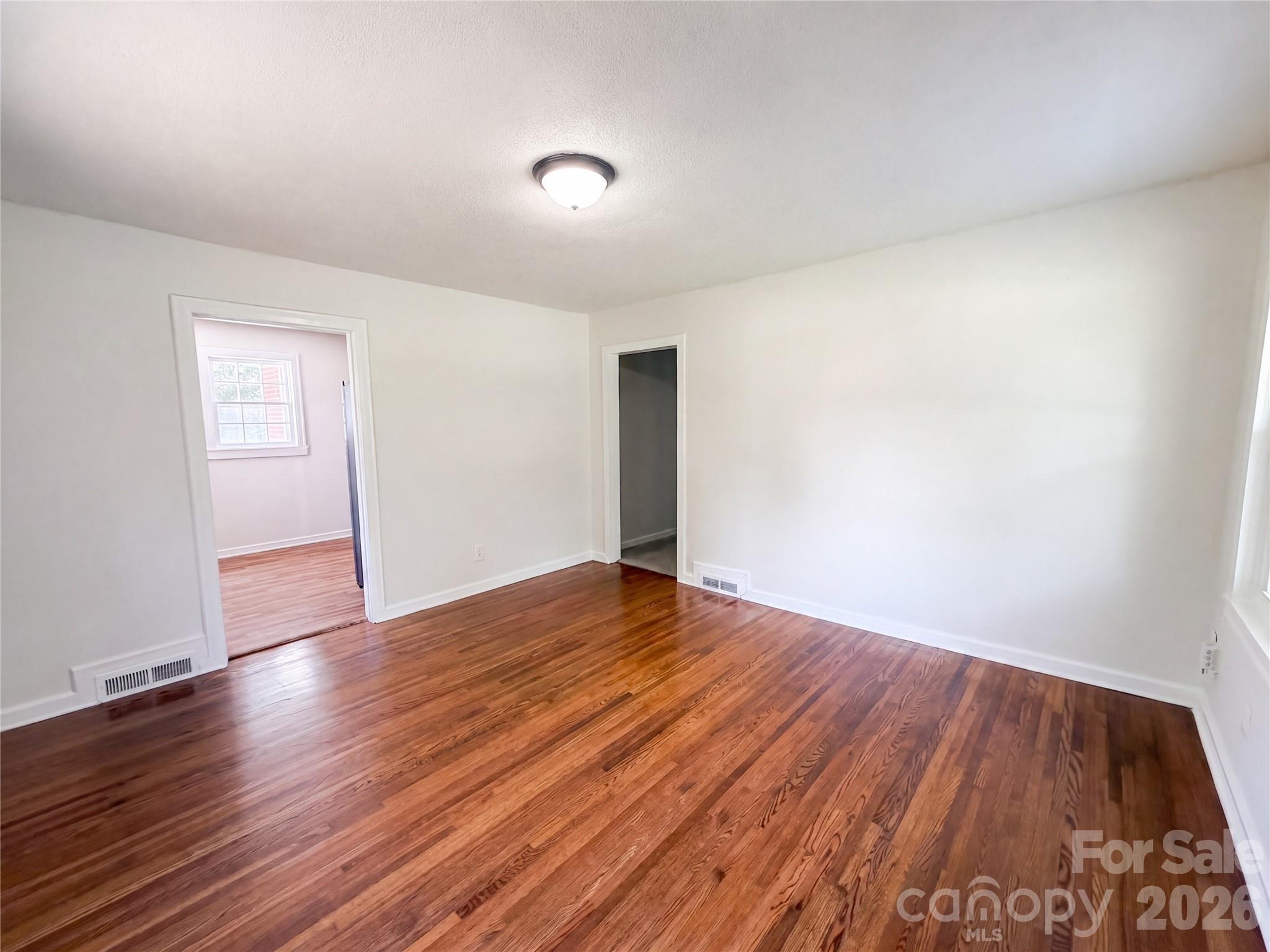 1006 Peachtree Road — Charlotte