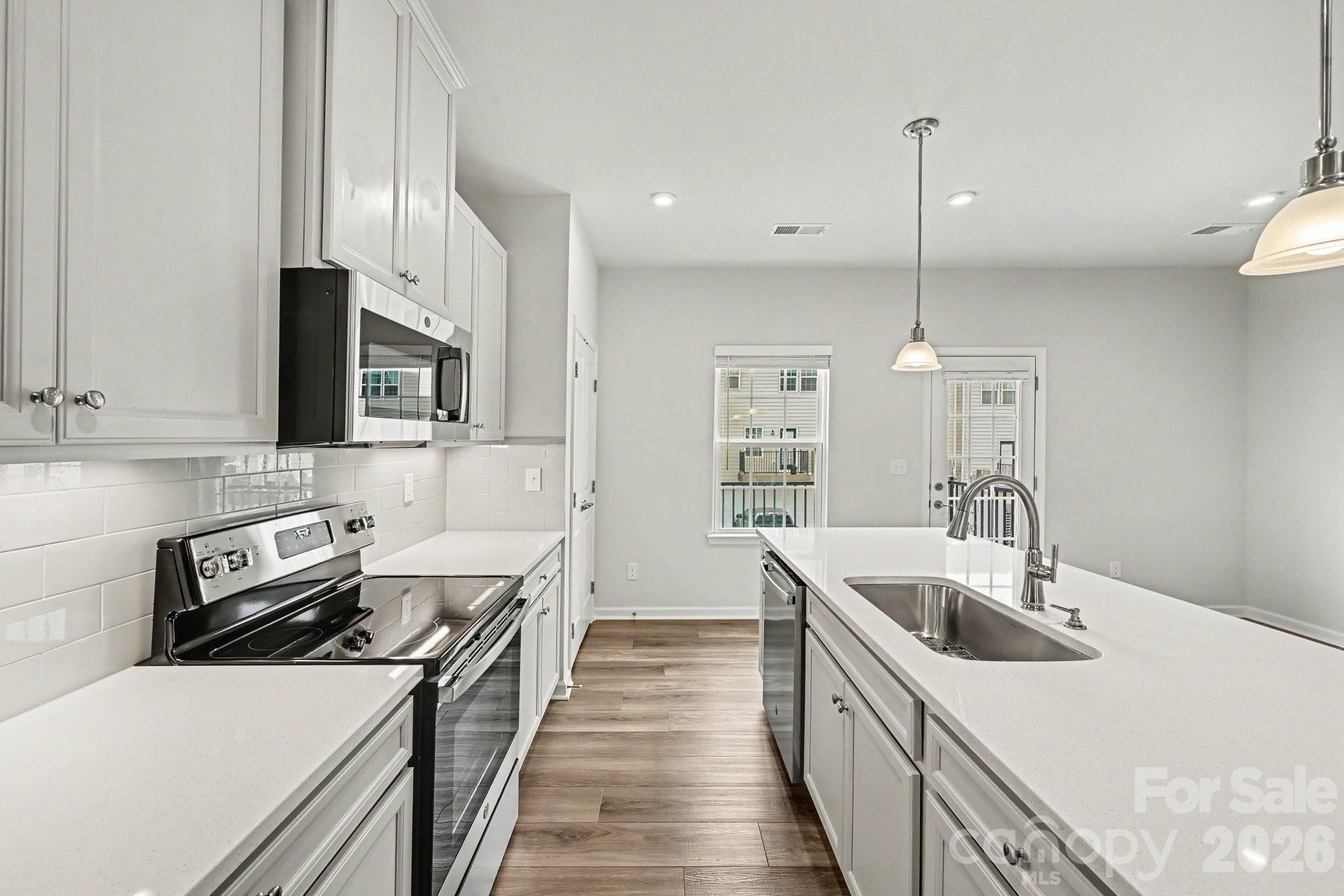 2405 Autumn Olive Lane — Matthews