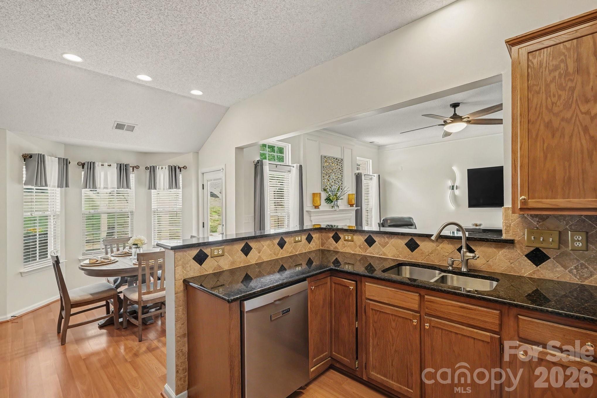 1523 Sweetgum Lane — Matthews