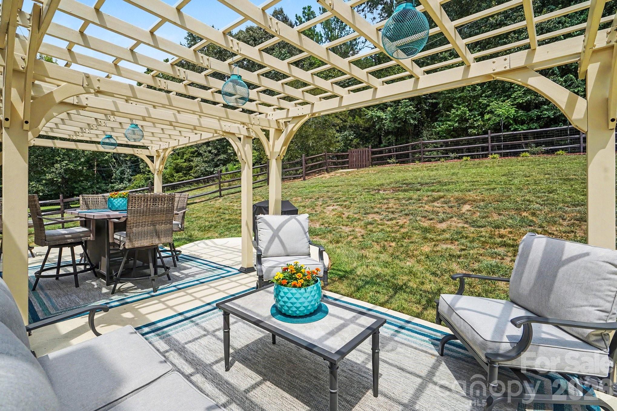 1523 Sweetgum Lane — Matthews