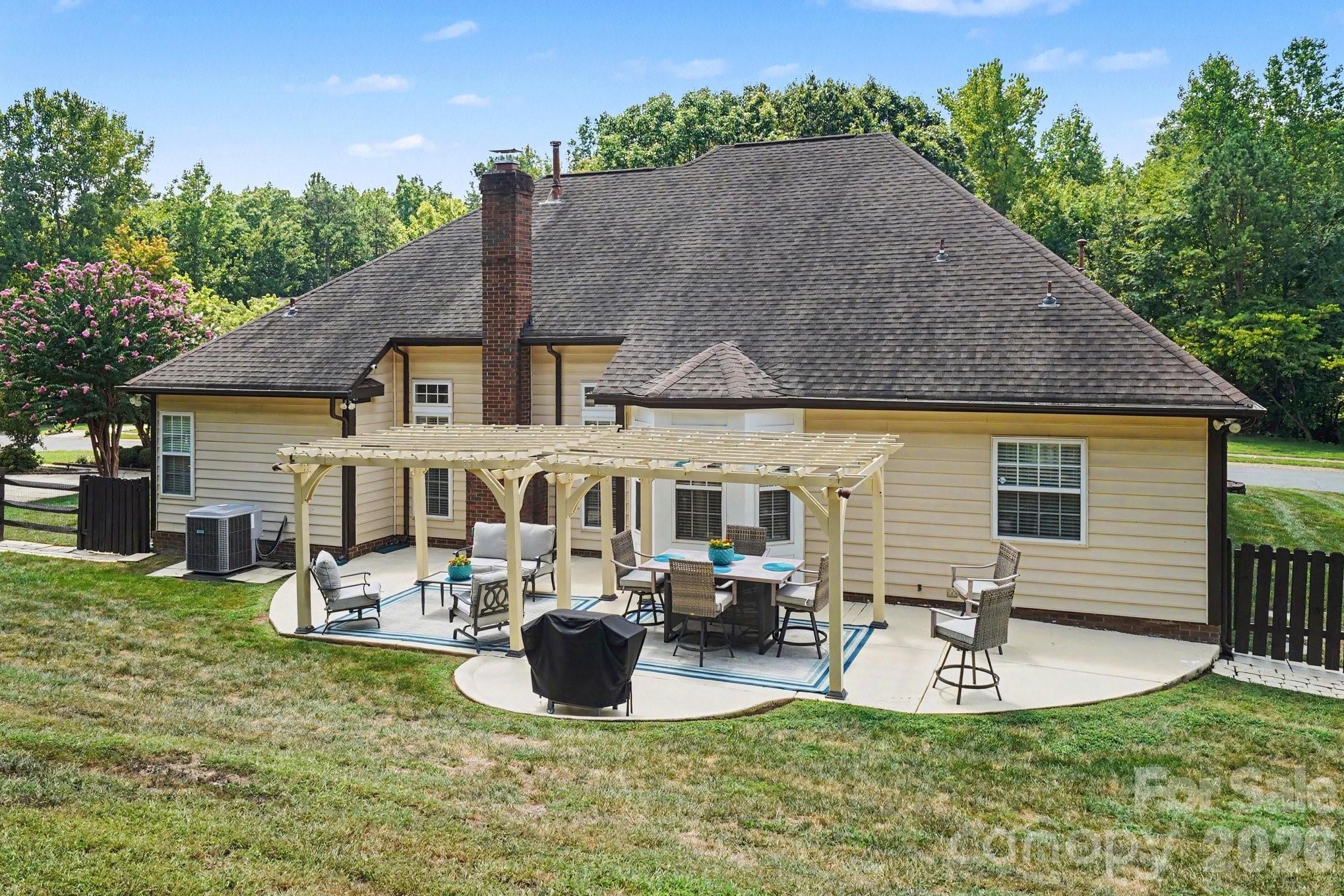 1523 Sweetgum Lane — Matthews