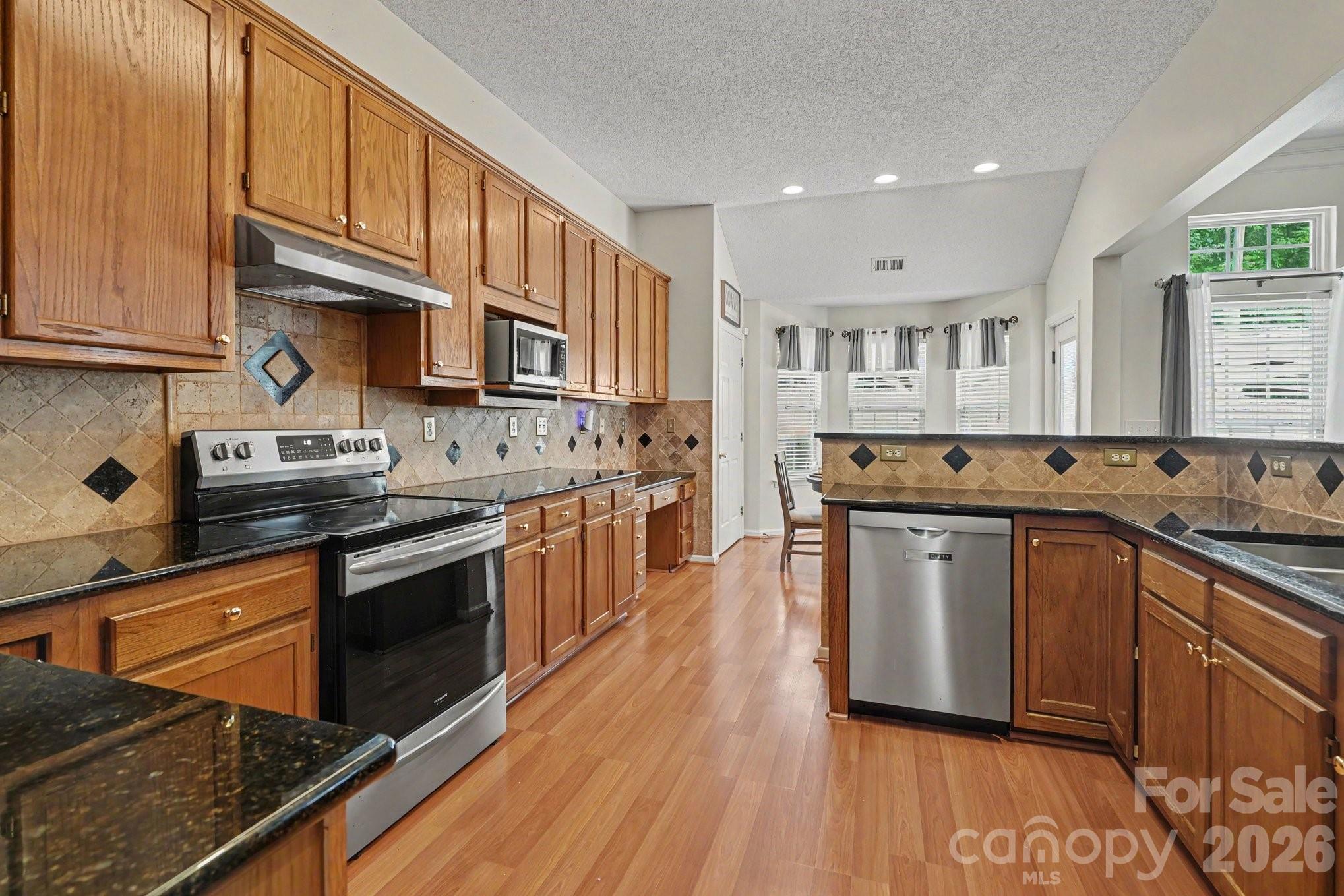 1523 Sweetgum Lane — Matthews