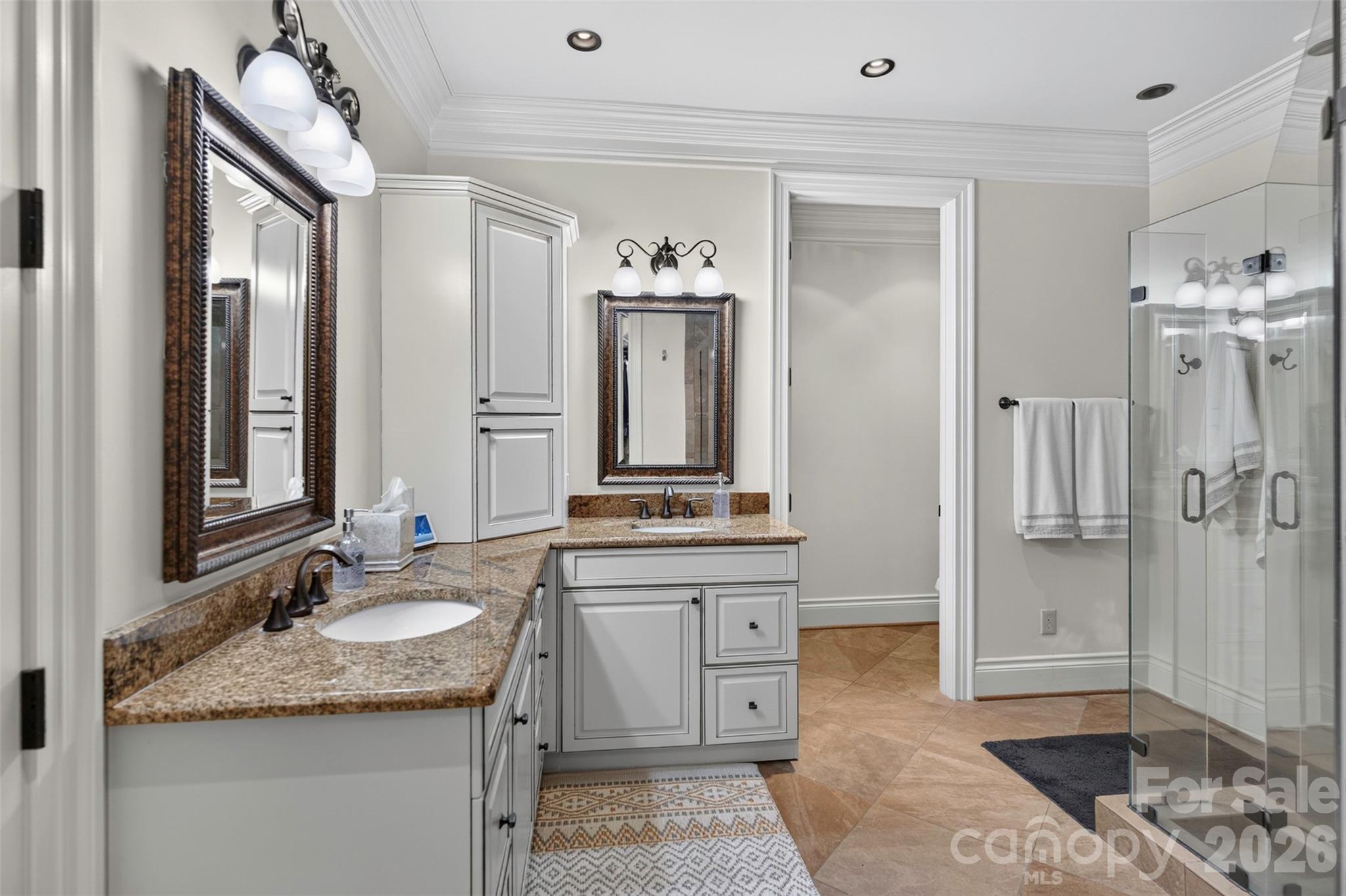851 Sunlight Ridge Drive — Hendersonville