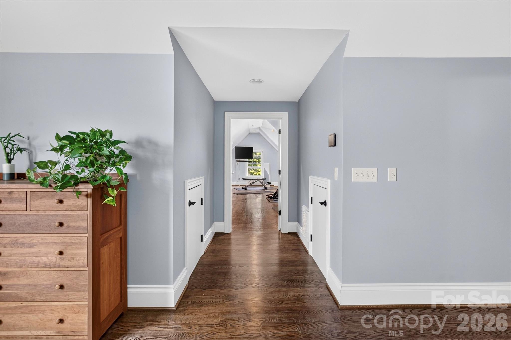 851 Sunlight Ridge Drive — Hendersonville