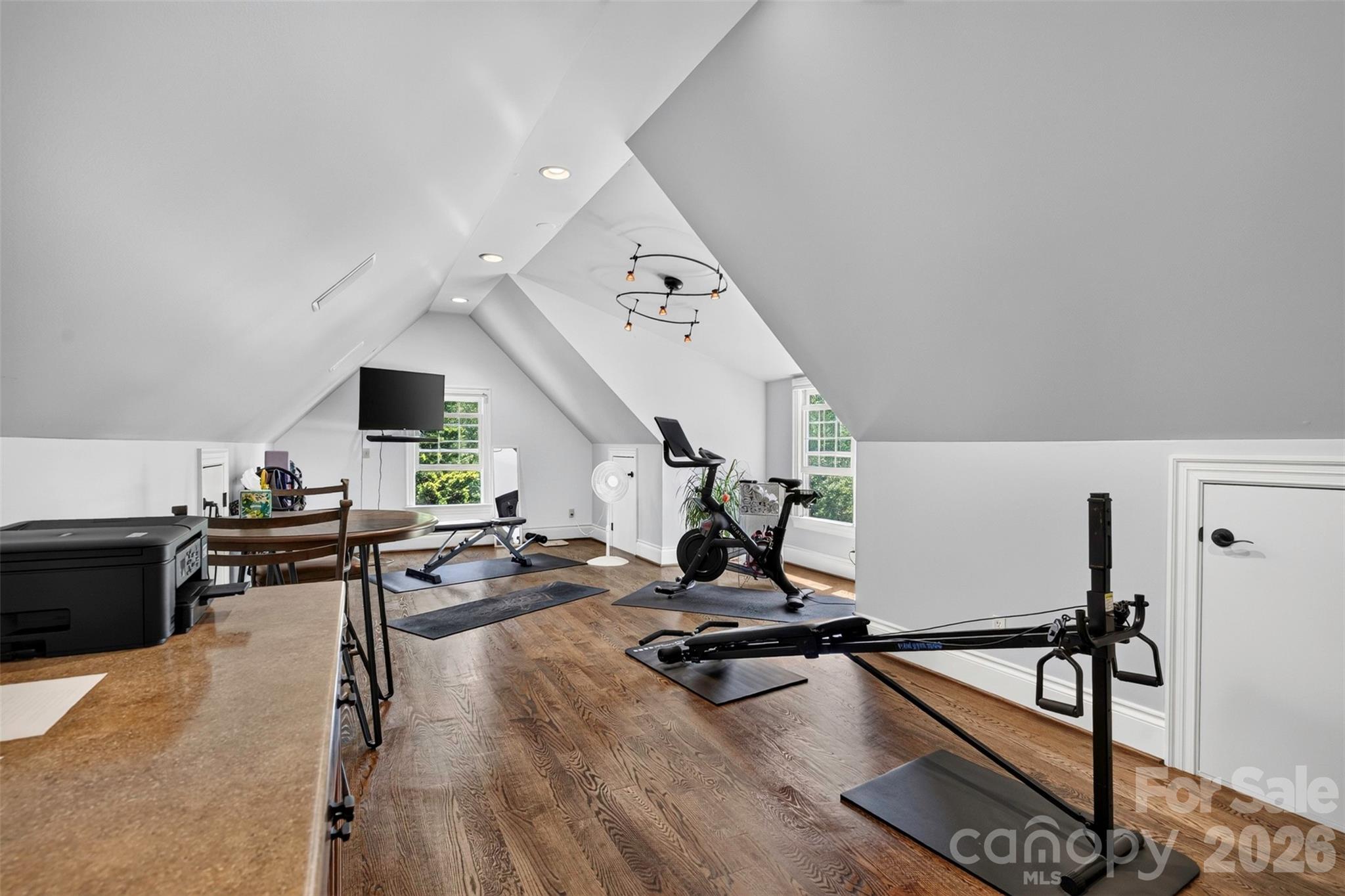 851 Sunlight Ridge Drive — Hendersonville