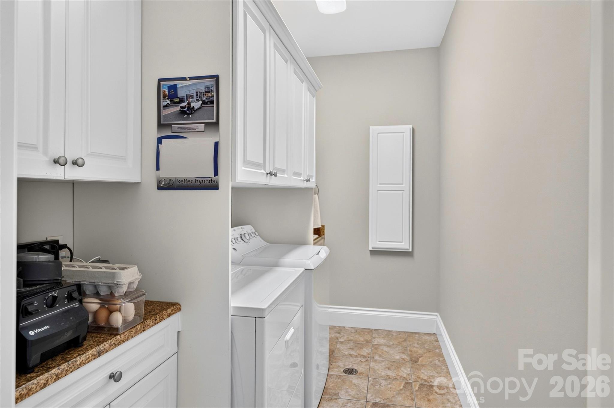 851 Sunlight Ridge Drive — Hendersonville