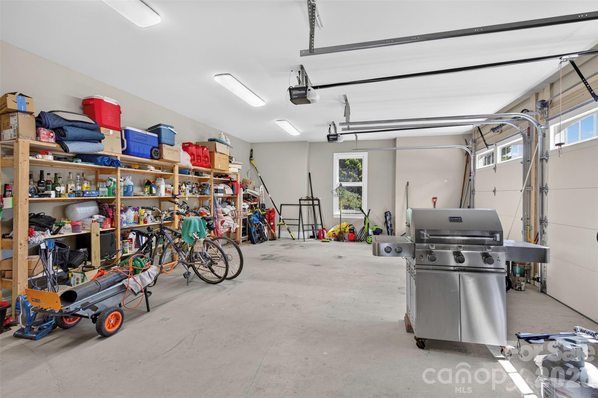 851 Sunlight Ridge Drive — Hendersonville