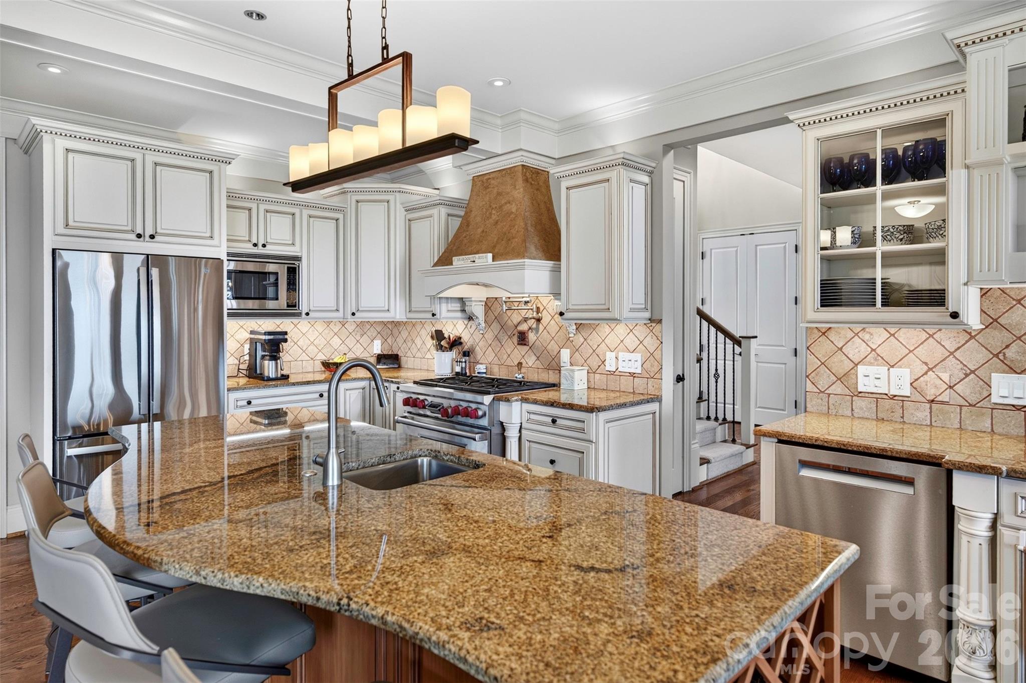 851 Sunlight Ridge Drive — Hendersonville