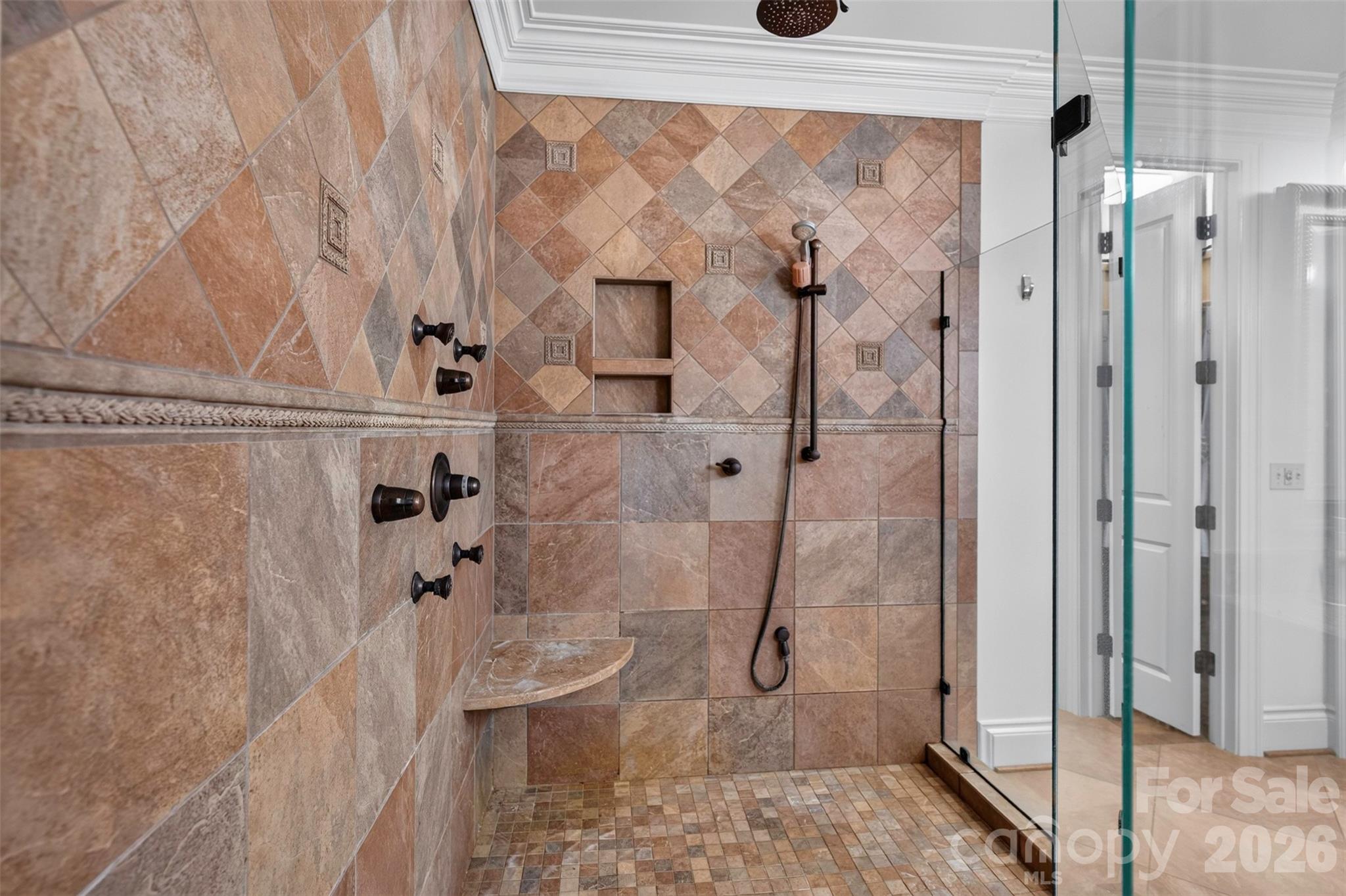 851 Sunlight Ridge Drive — Hendersonville