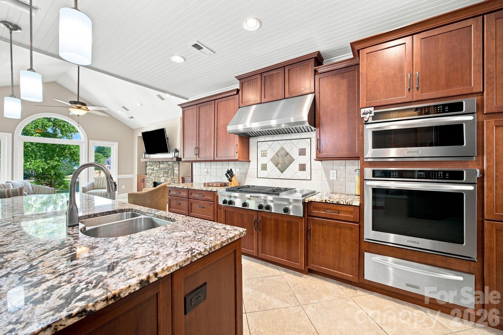 19318 Mary Ardrey Circle — Cornelius