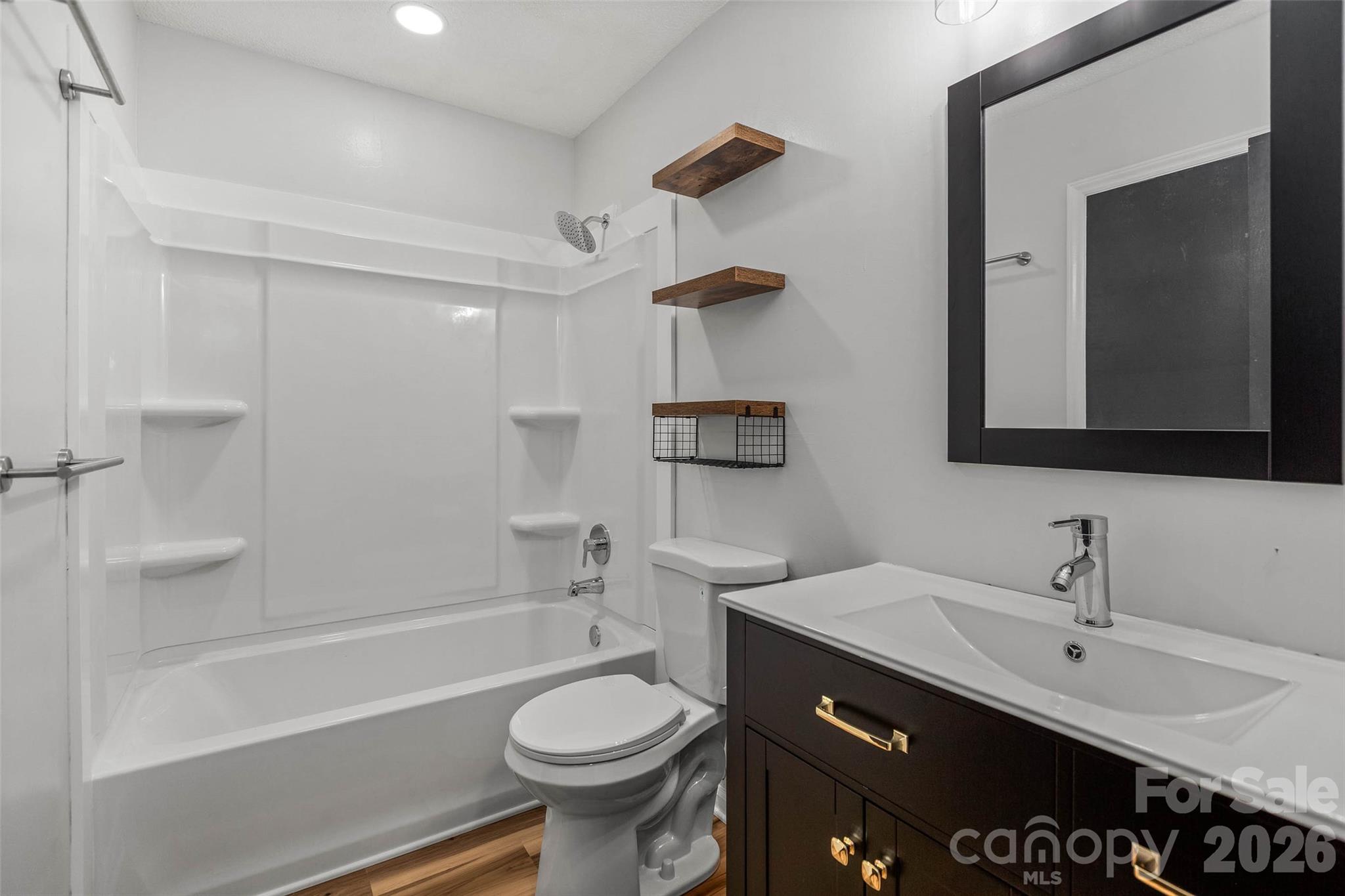 248 Harriet Lane — Statesville