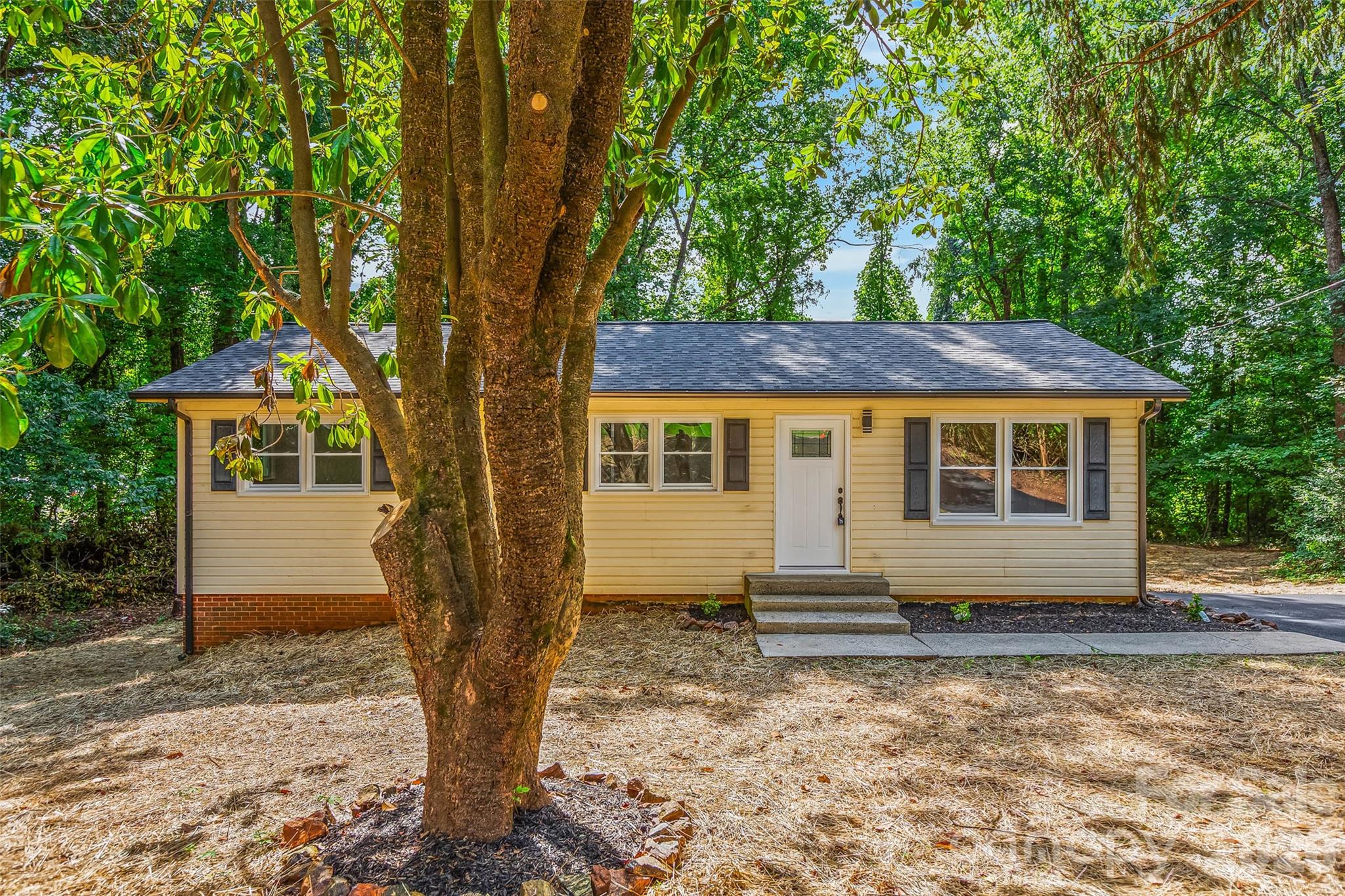 248 Harriet Lane — Statesville
