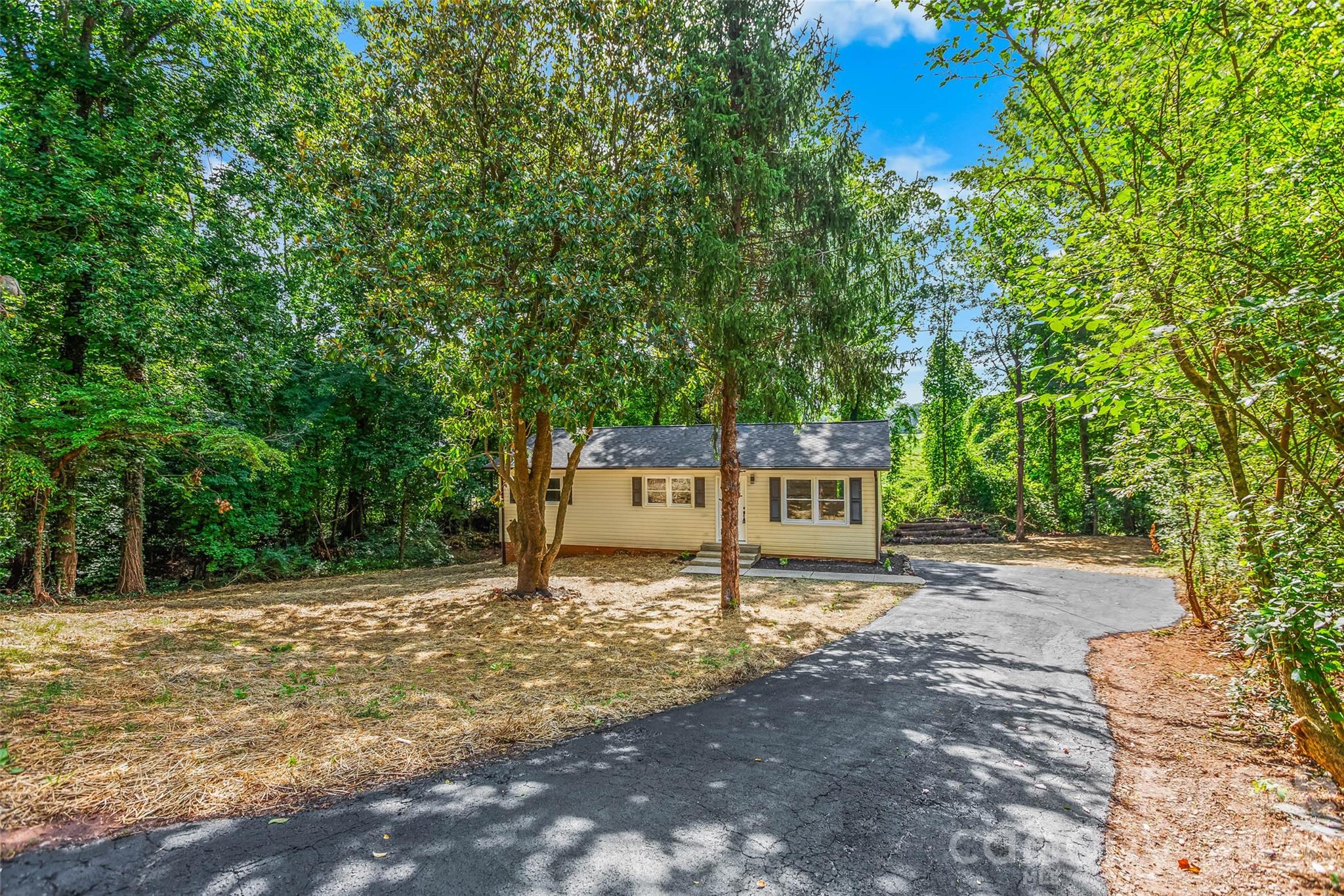 248 Harriet Lane — Statesville