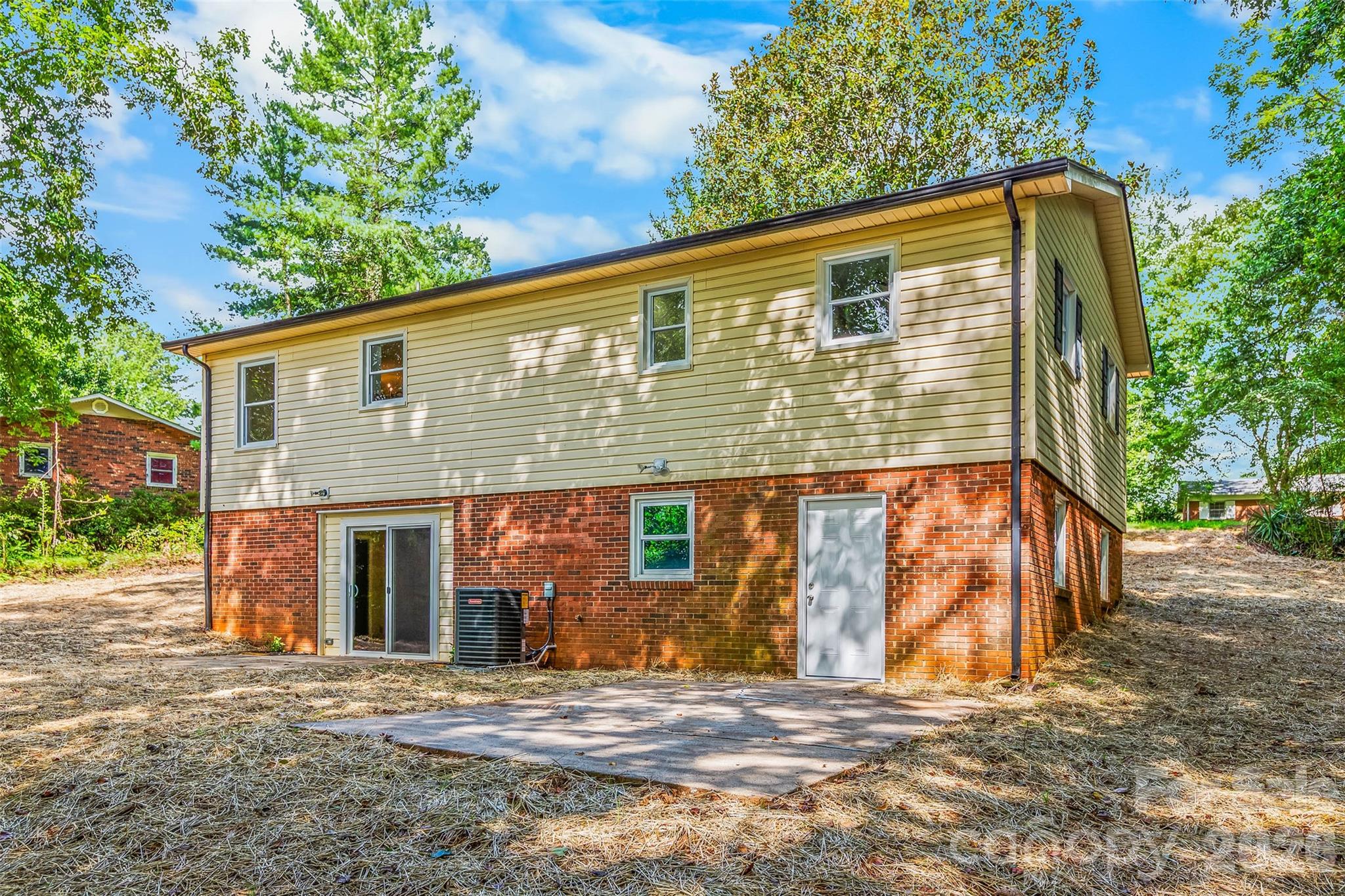 248 Harriet Lane — Statesville