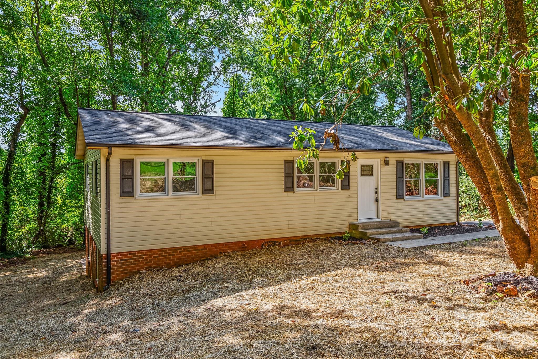 248 Harriet Lane — Statesville