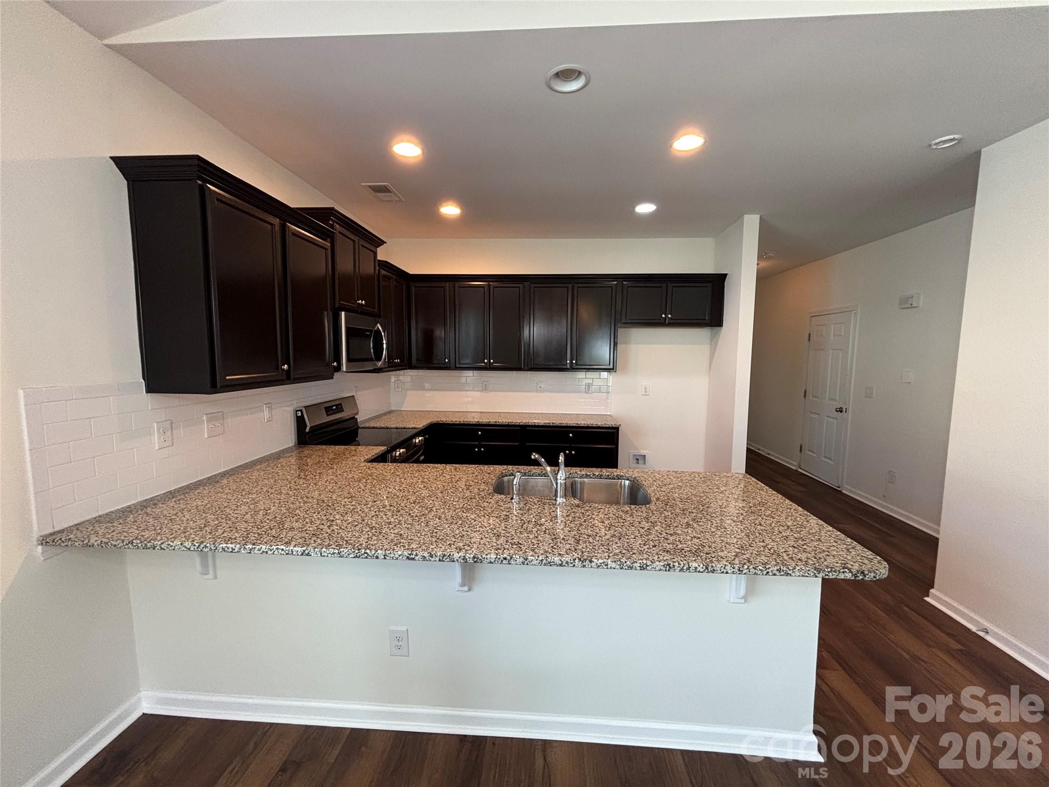 6816 Pennyroyal Way — Charlotte