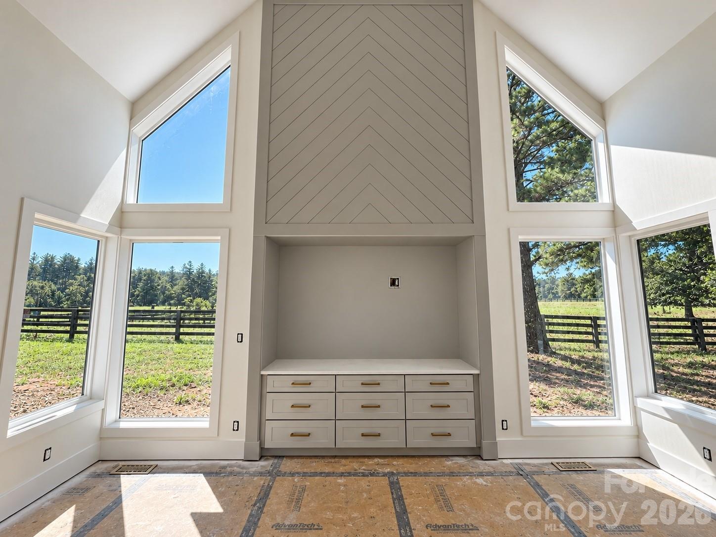 2303 Paddock Circle — Morganton