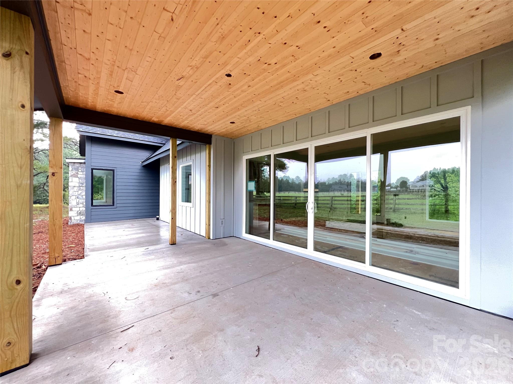 2303 Paddock Circle — Morganton
