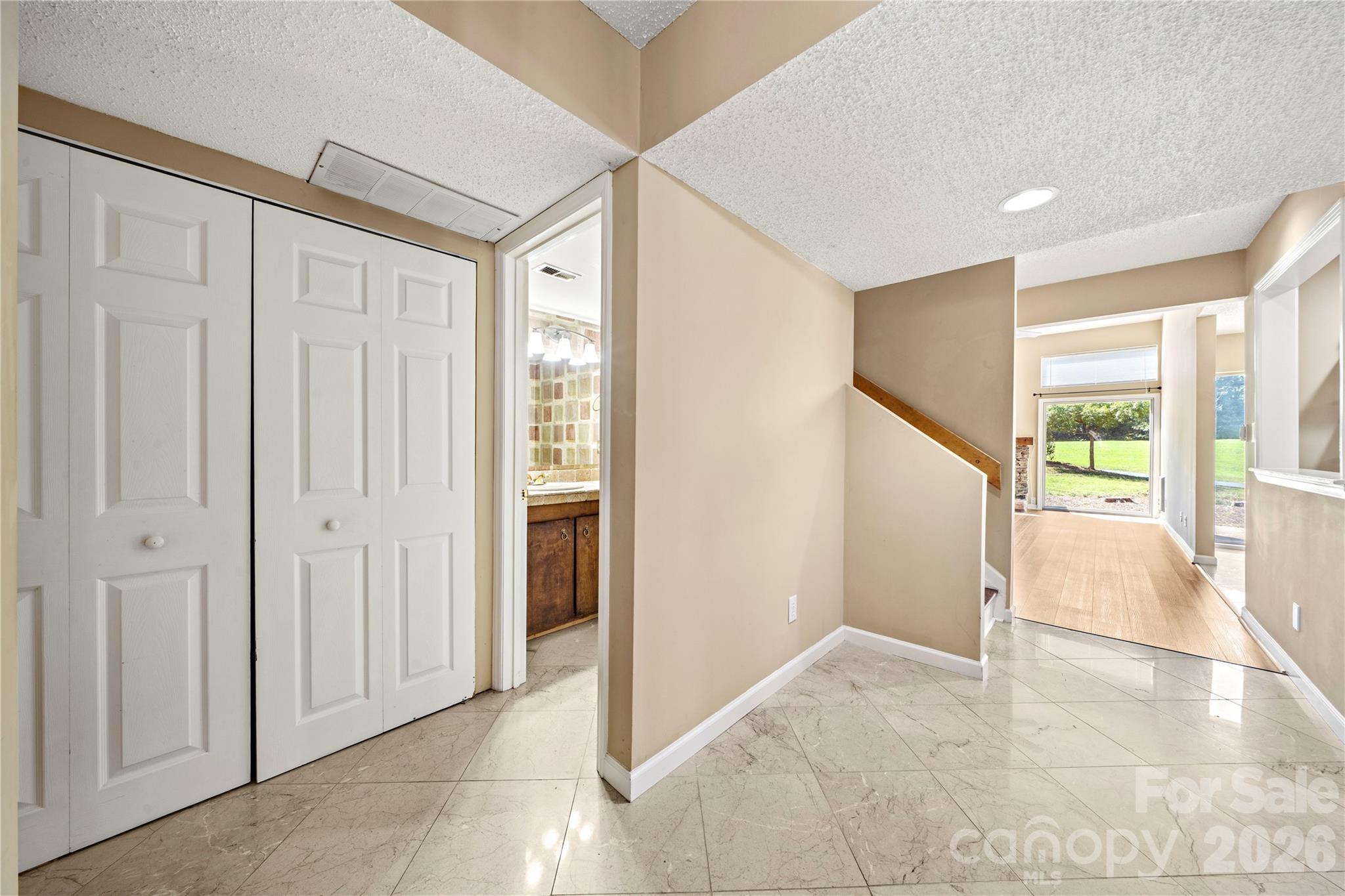 102 Ridgeport Road — Clover