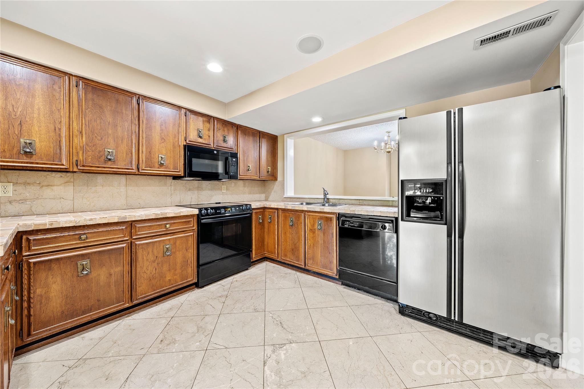 102 Ridgeport Road — Clover