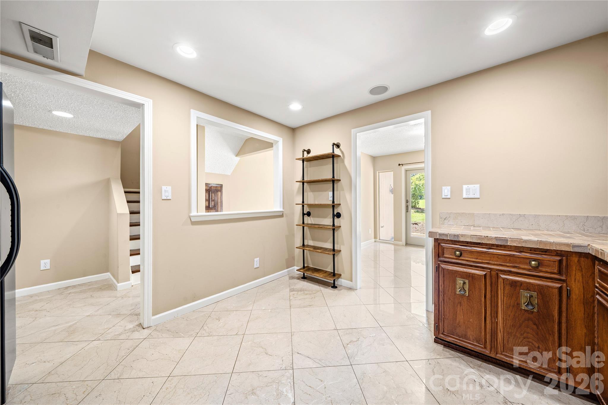102 Ridgeport Road — Clover