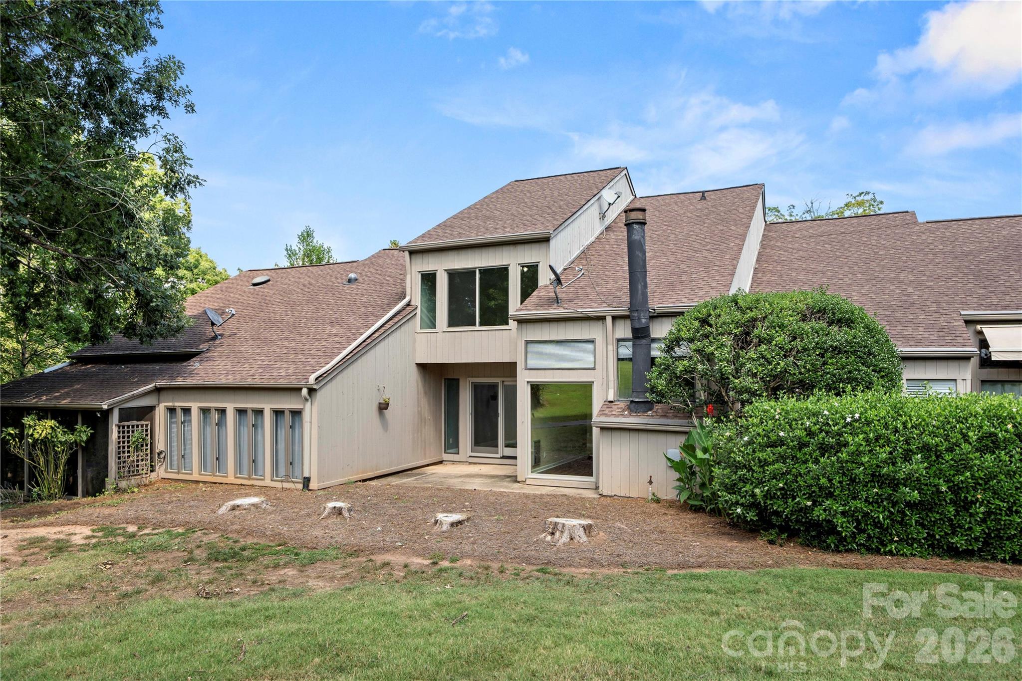 102 Ridgeport Road — Clover