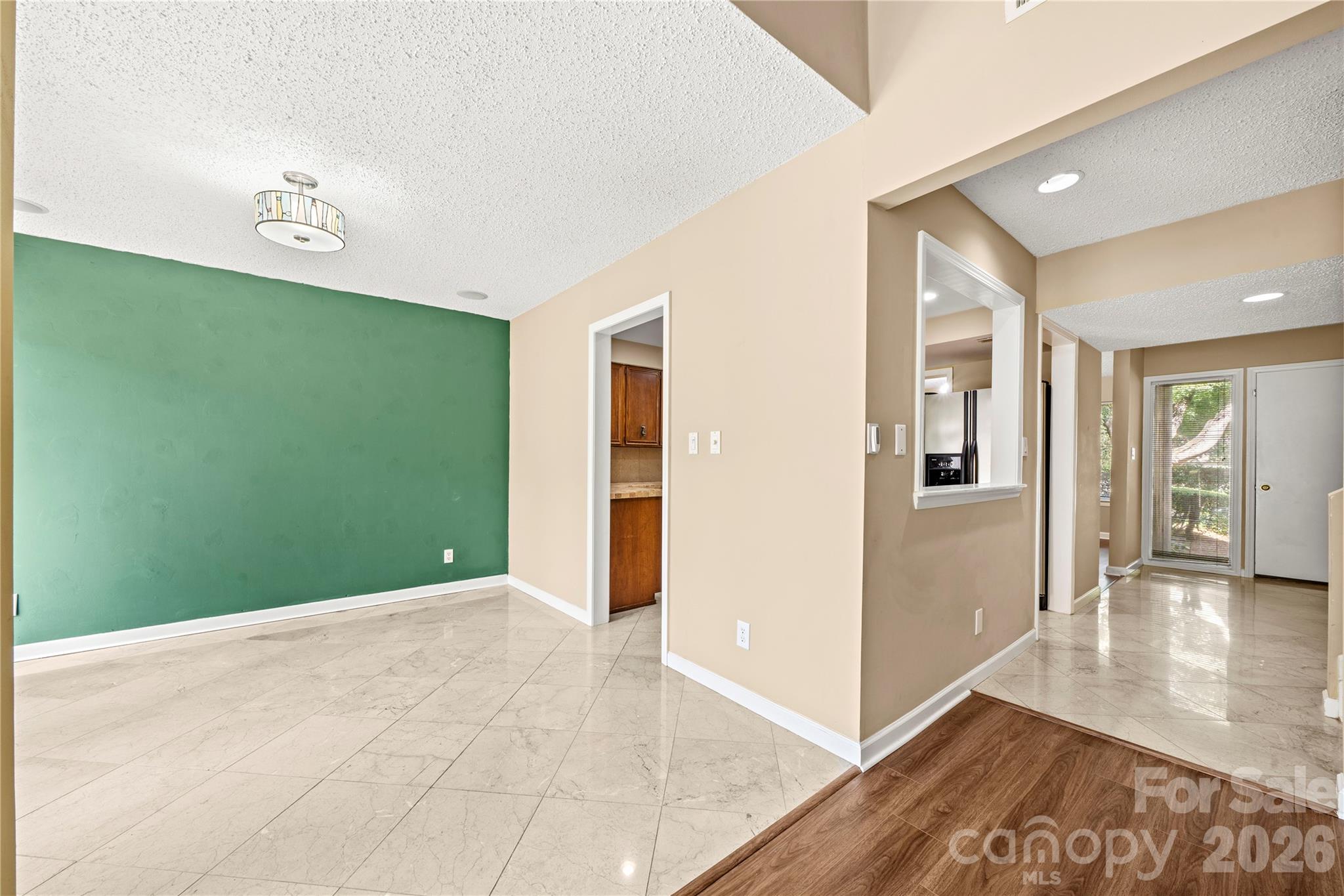 102 Ridgeport Road — Clover
