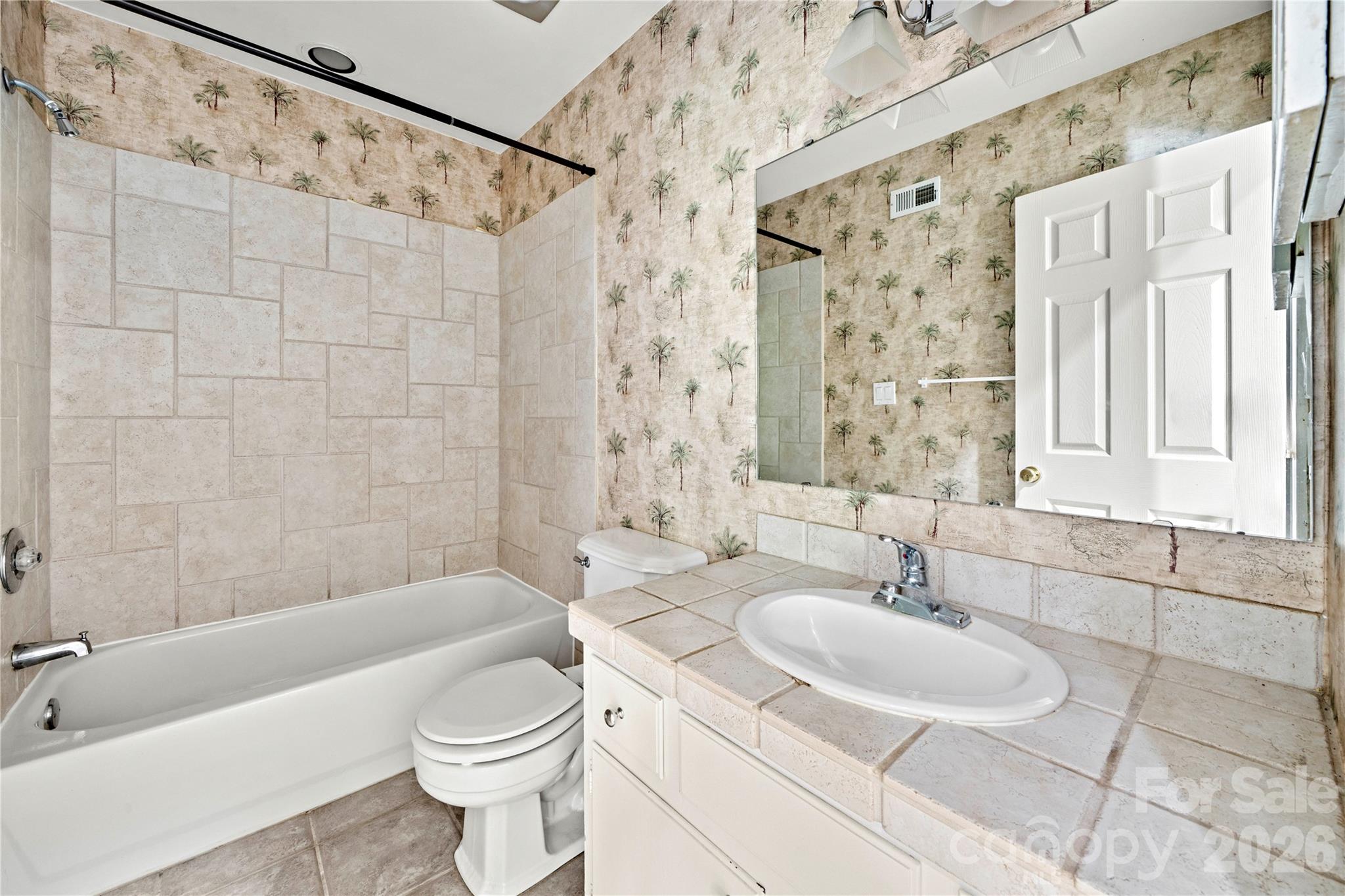 102 Ridgeport Road — Clover