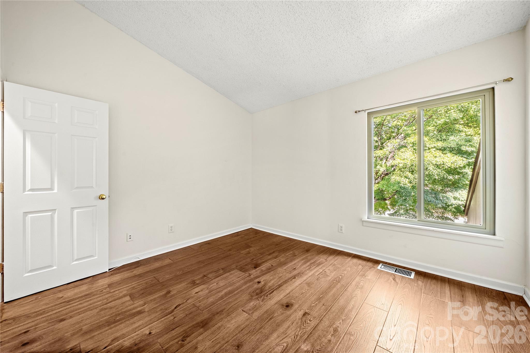 102 Ridgeport Road — Clover