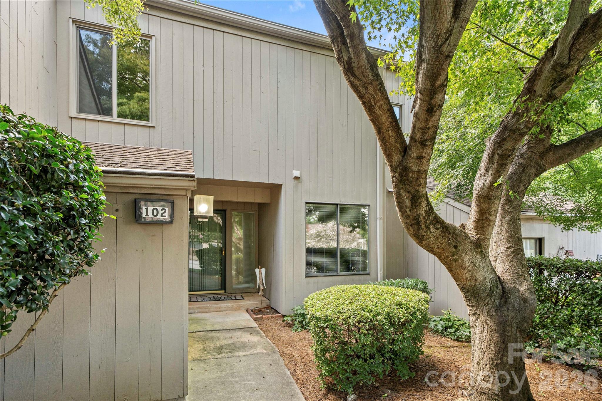 102 Ridgeport Road — Clover