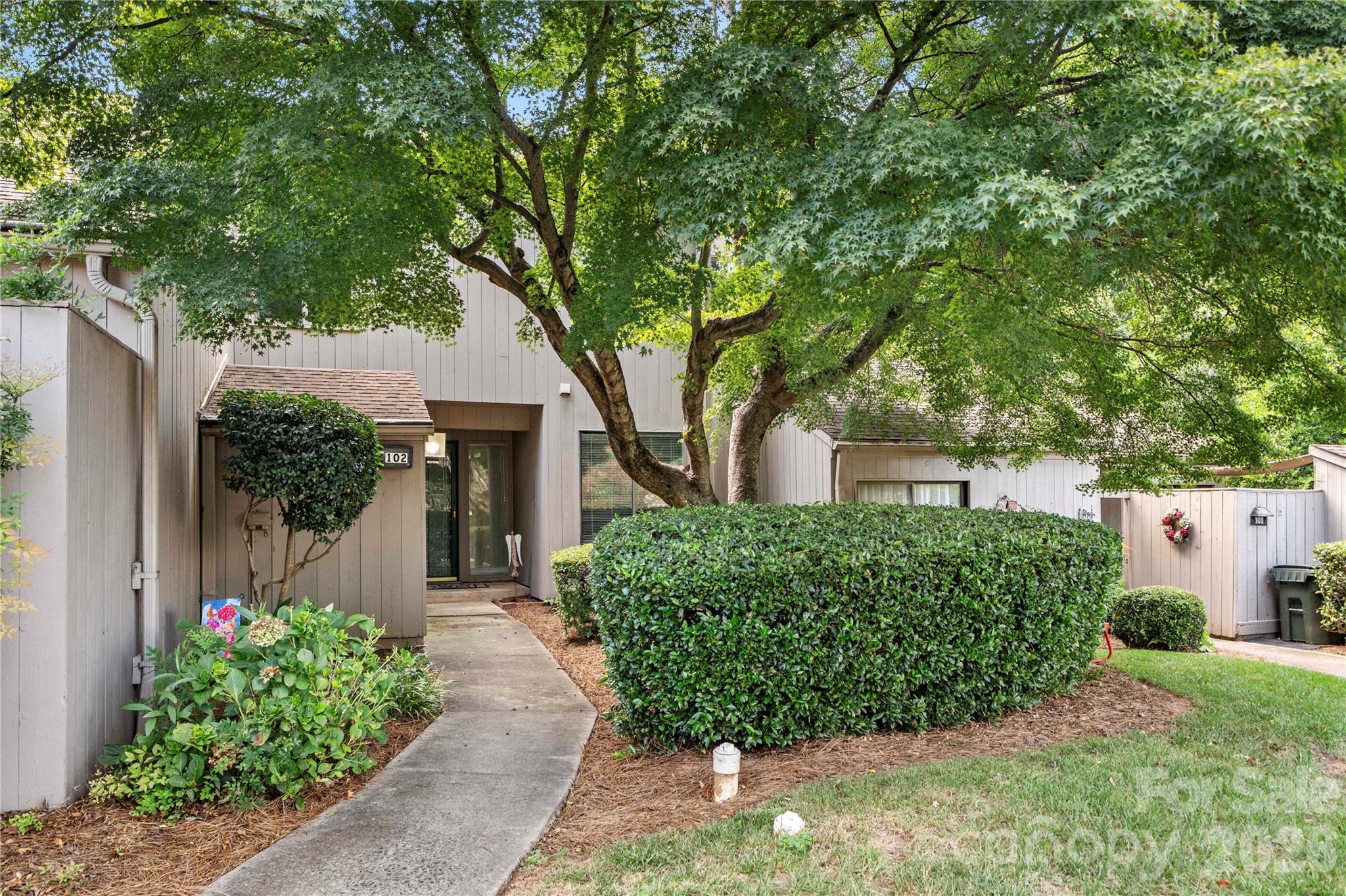 102 Ridgeport Road — Clover