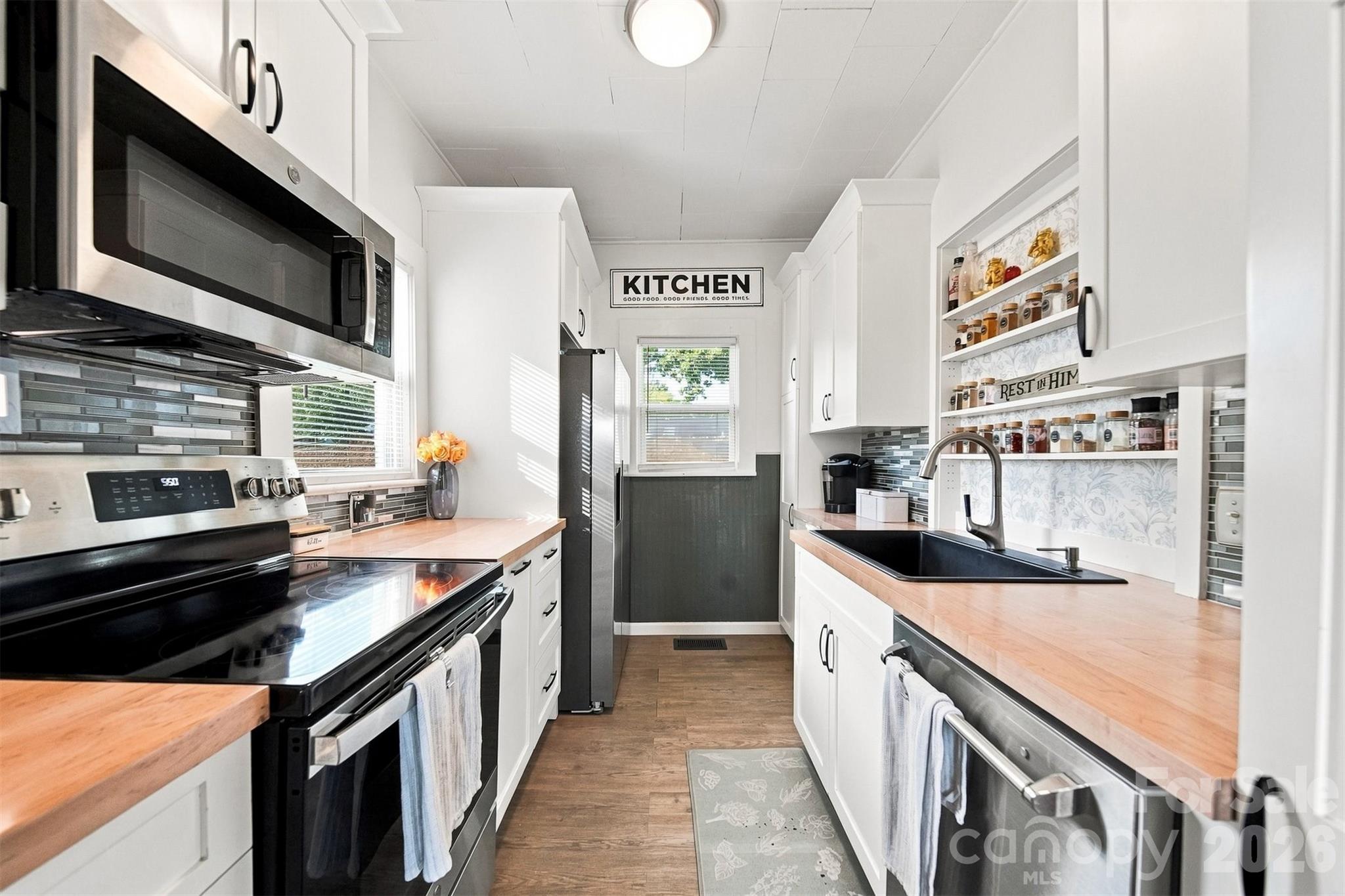 213 Colombo Street NW — Valdese