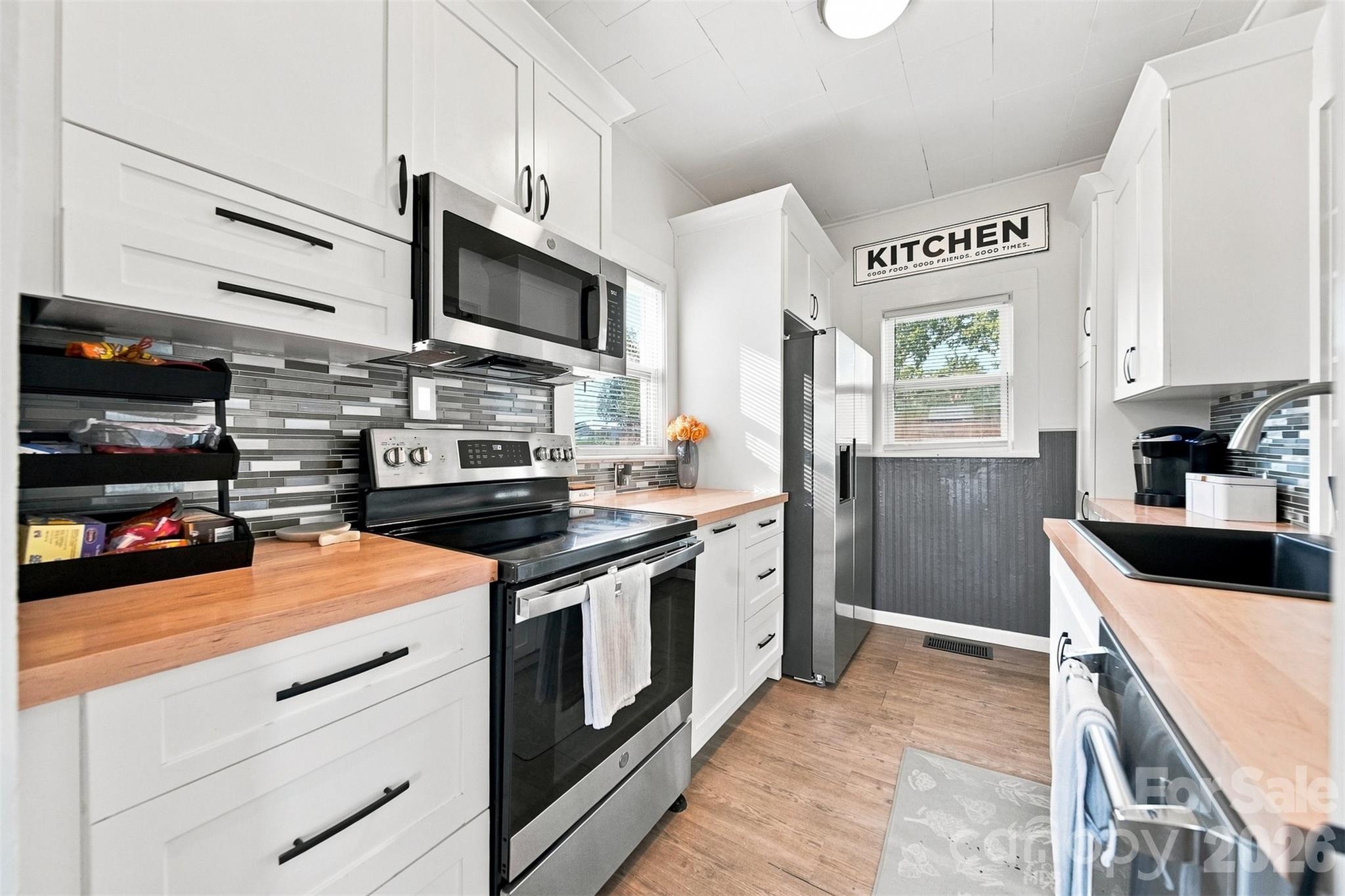 213 Colombo Street NW — Valdese