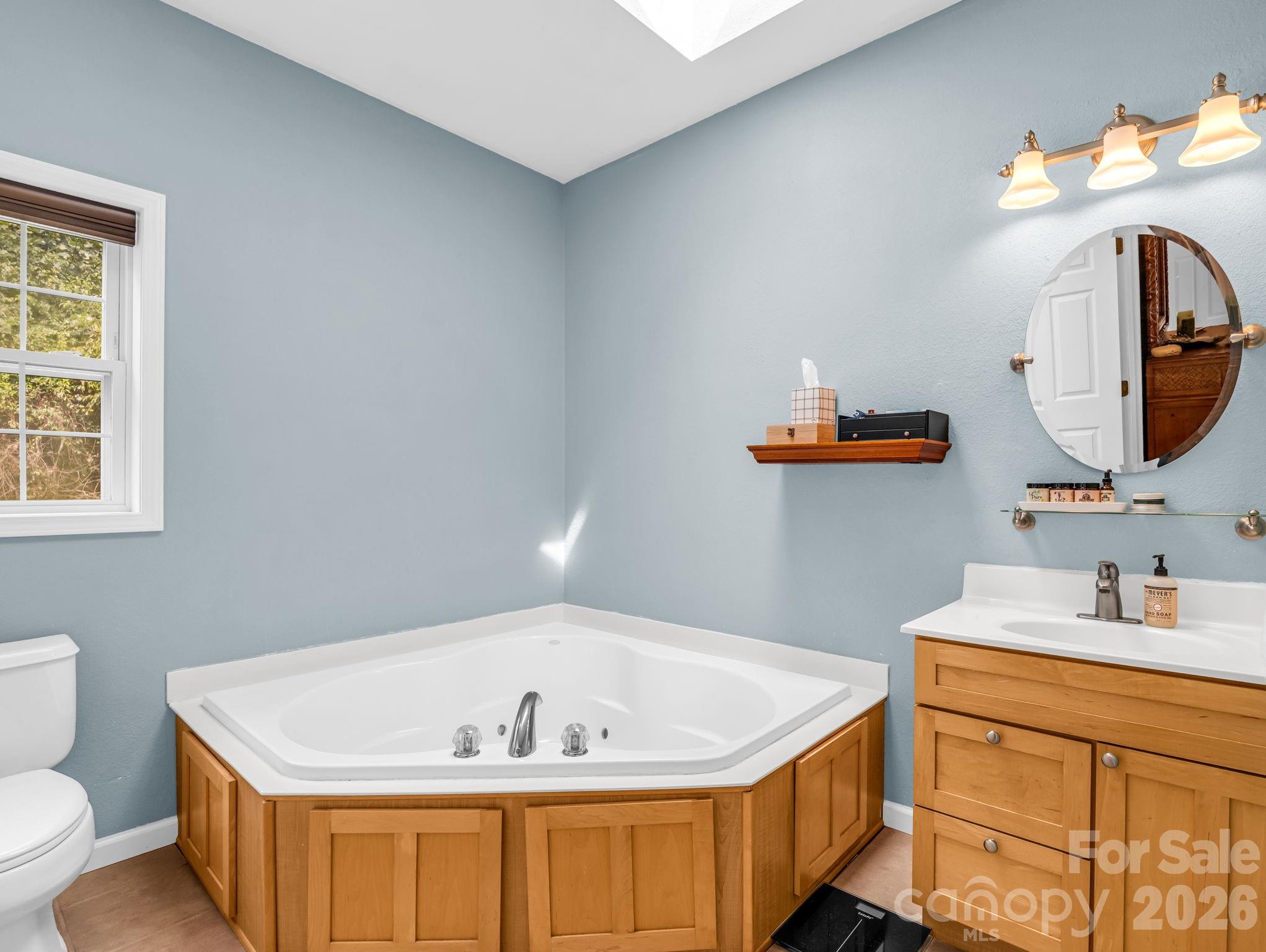 136 Limousine Lane — Pisgah Forest