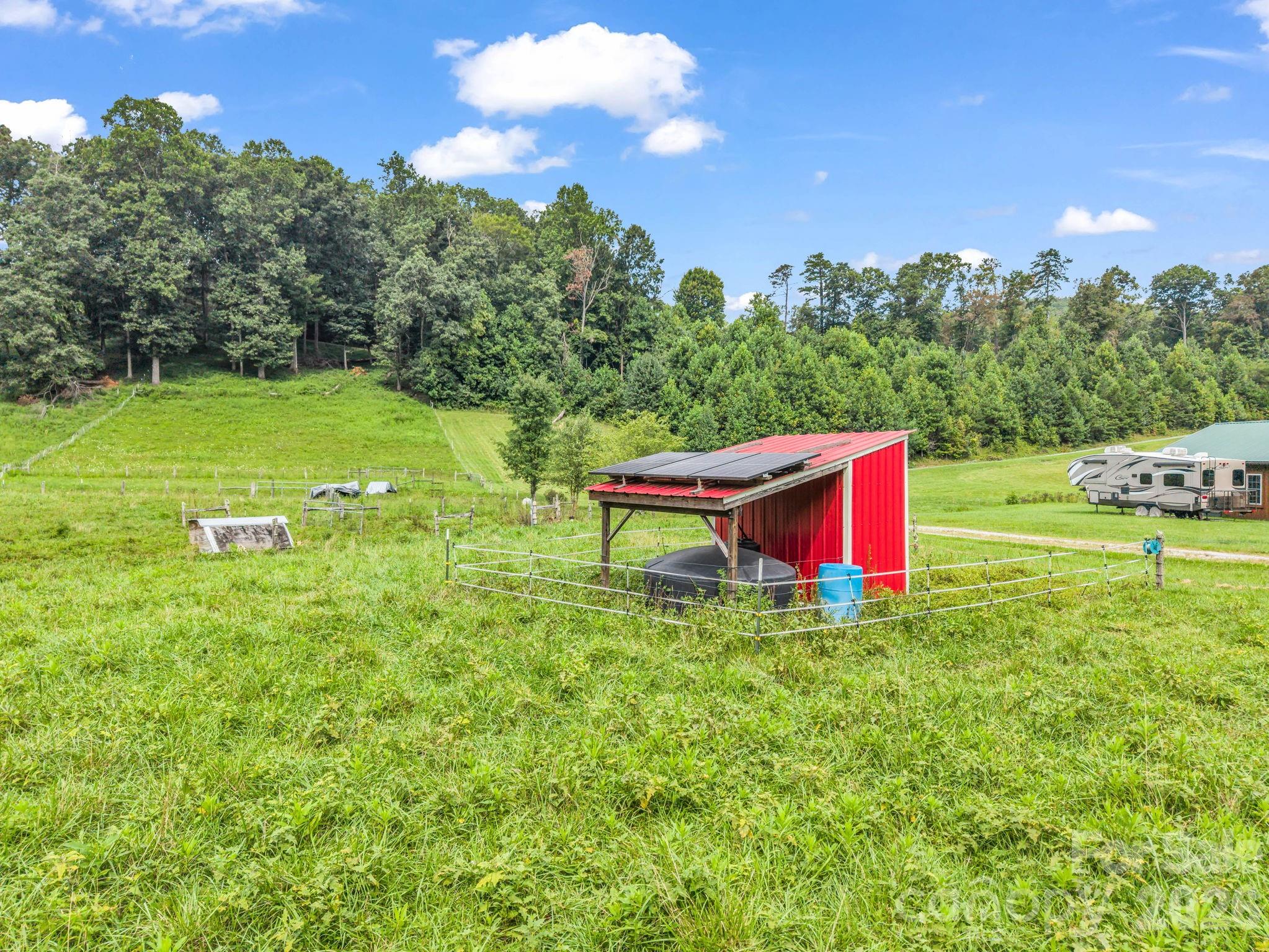 136 Limousine Lane — Pisgah Forest