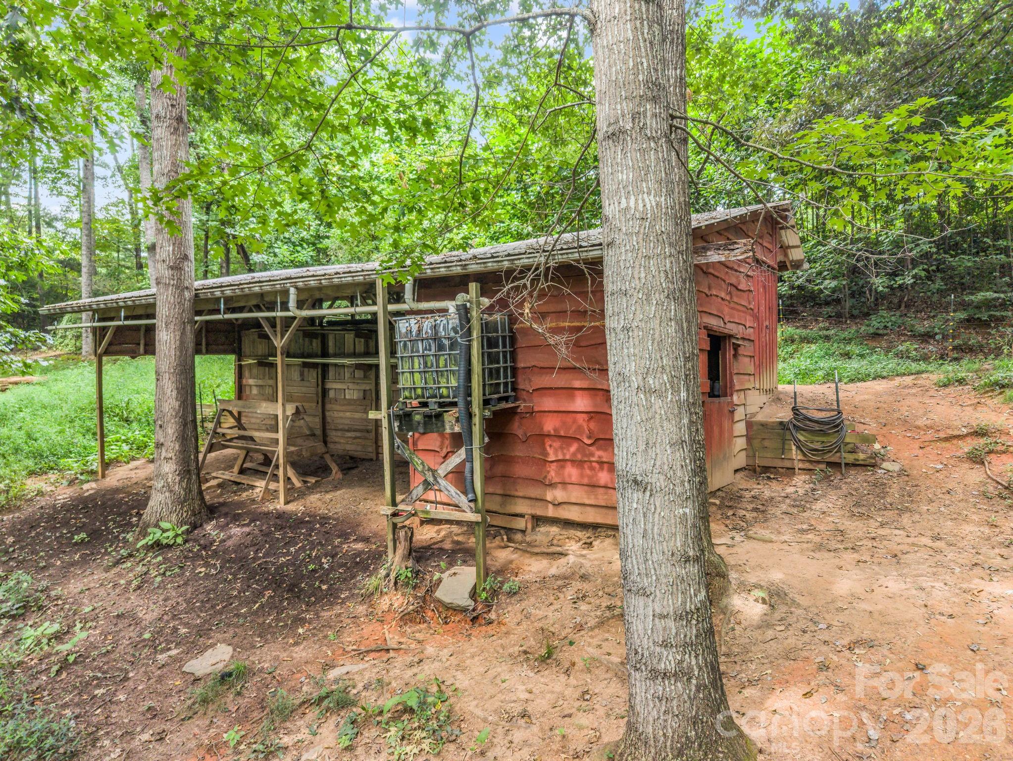 136 Limousine Lane — Pisgah Forest