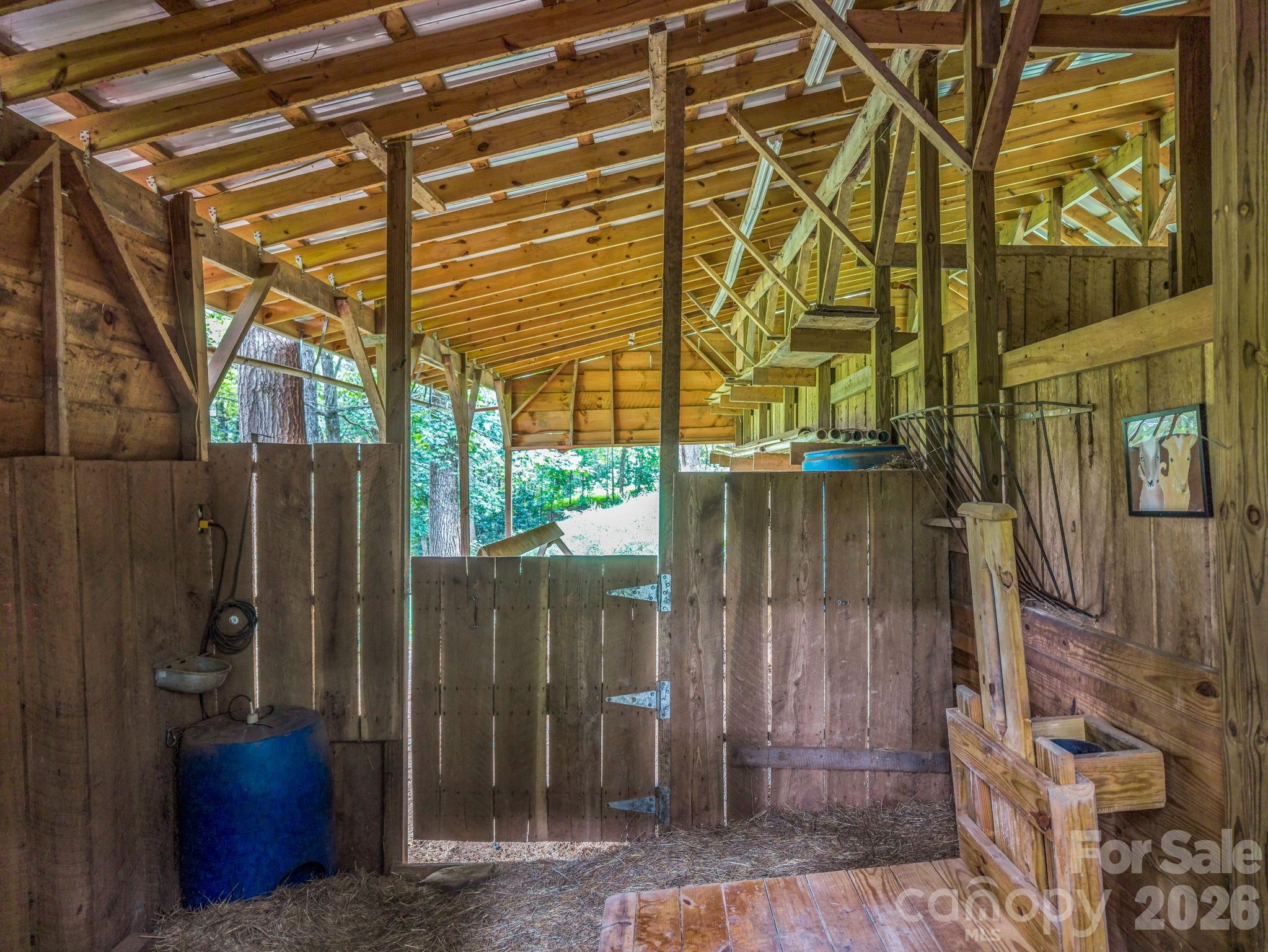 136 Limousine Lane — Pisgah Forest